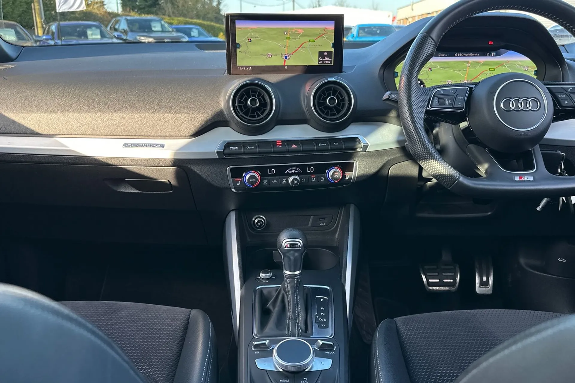 Audi Q2 thumbnail image number 40