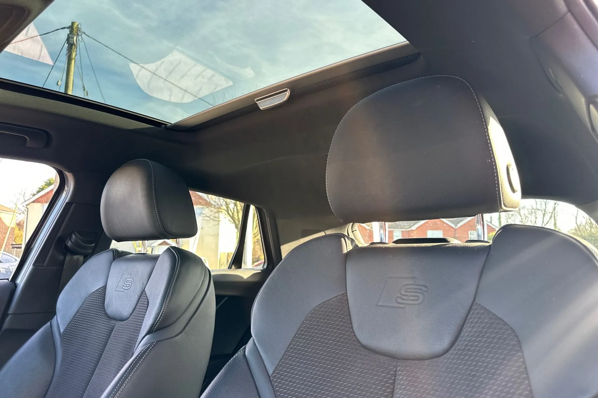 Audi Q2 thumbnail image number 4