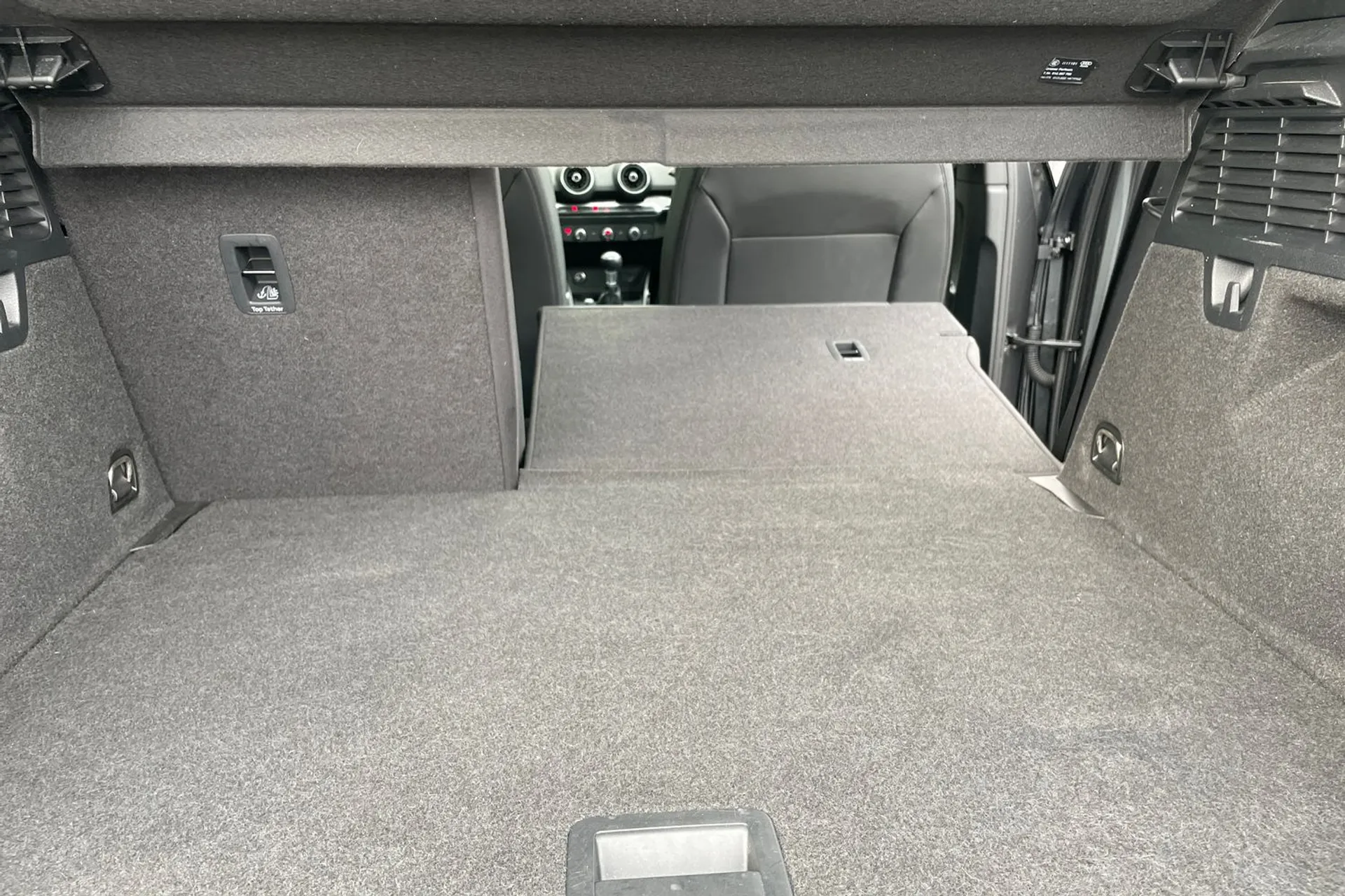 Audi Q2 thumbnail image number 19