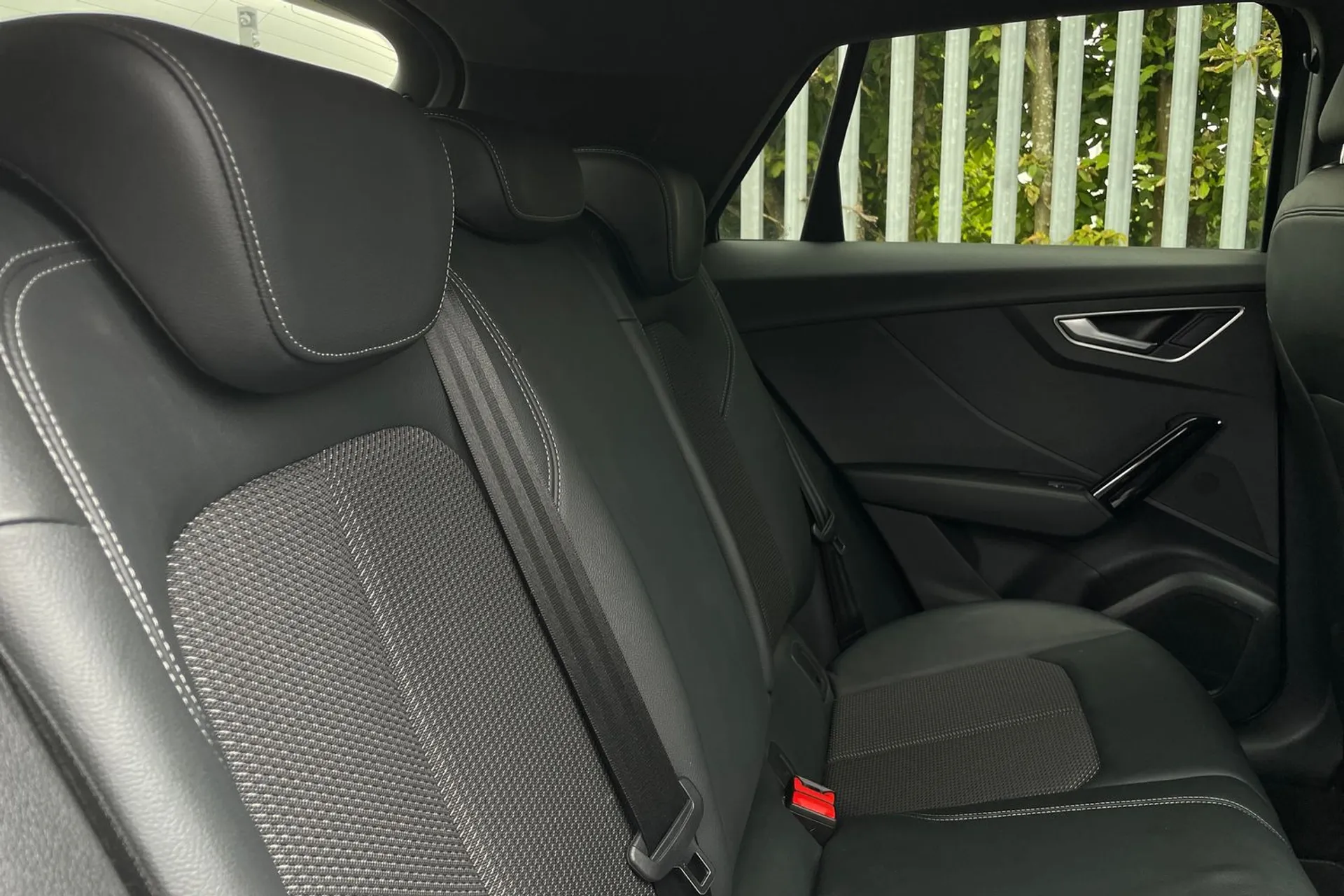 Audi Q2 thumbnail image number 21