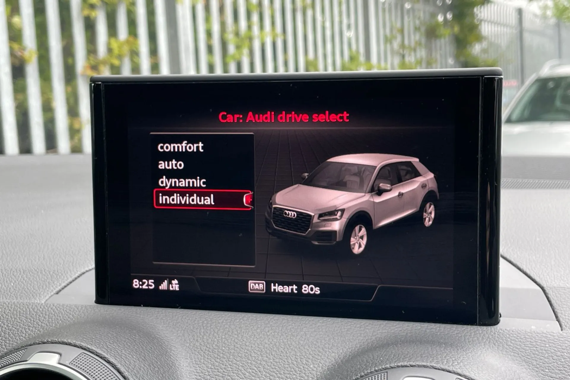 Audi Q2 thumbnail image number 35