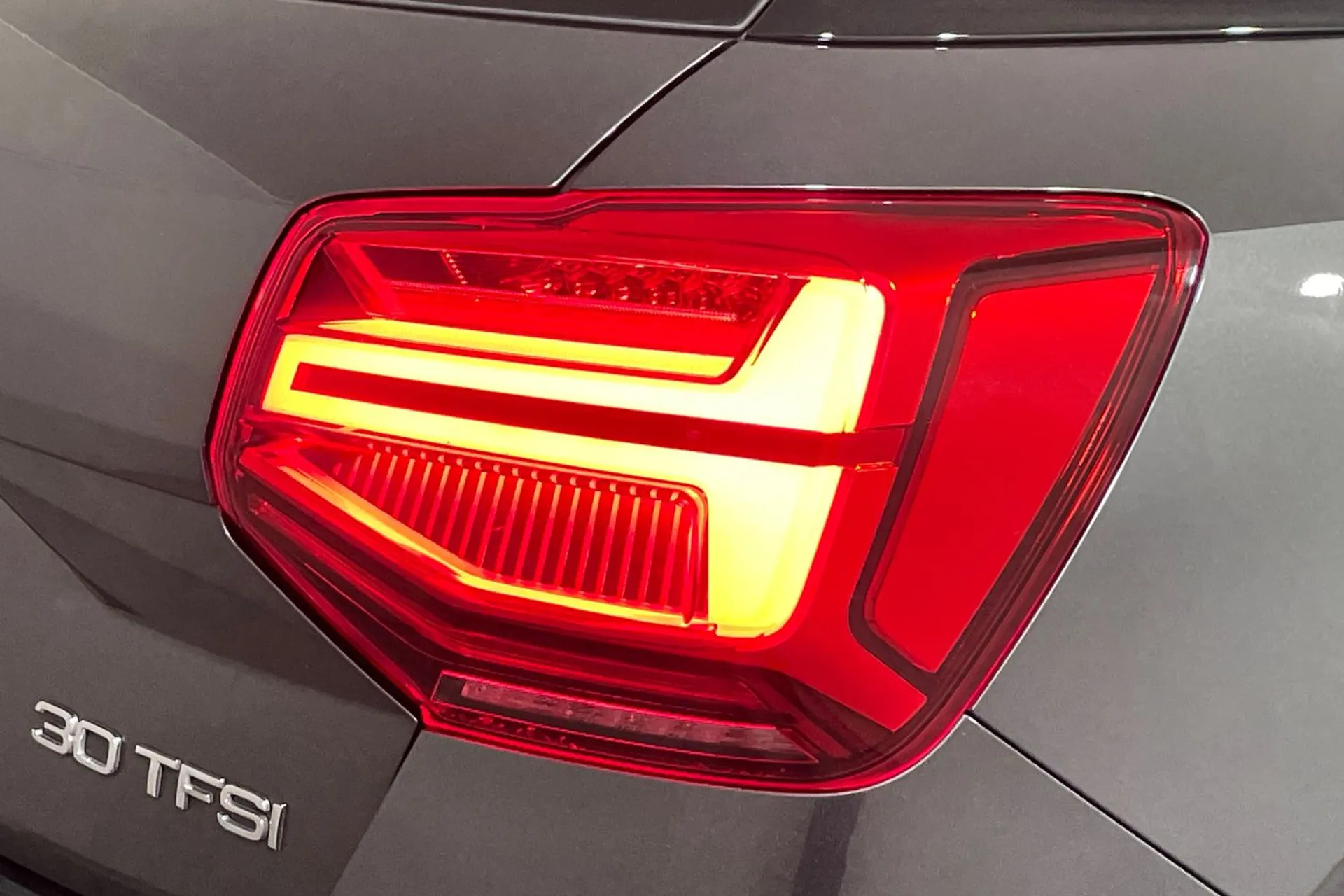 Audi Q2 thumbnail image number 16
