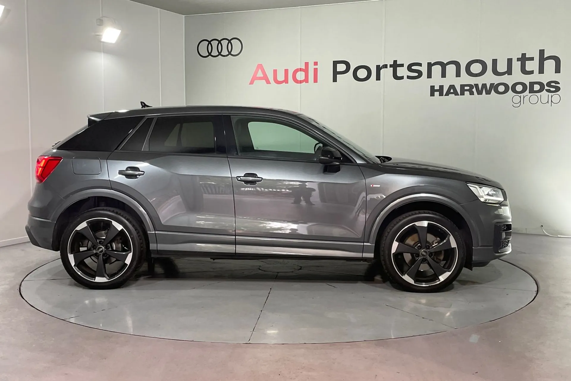 Audi Q2 thumbnail image number 2