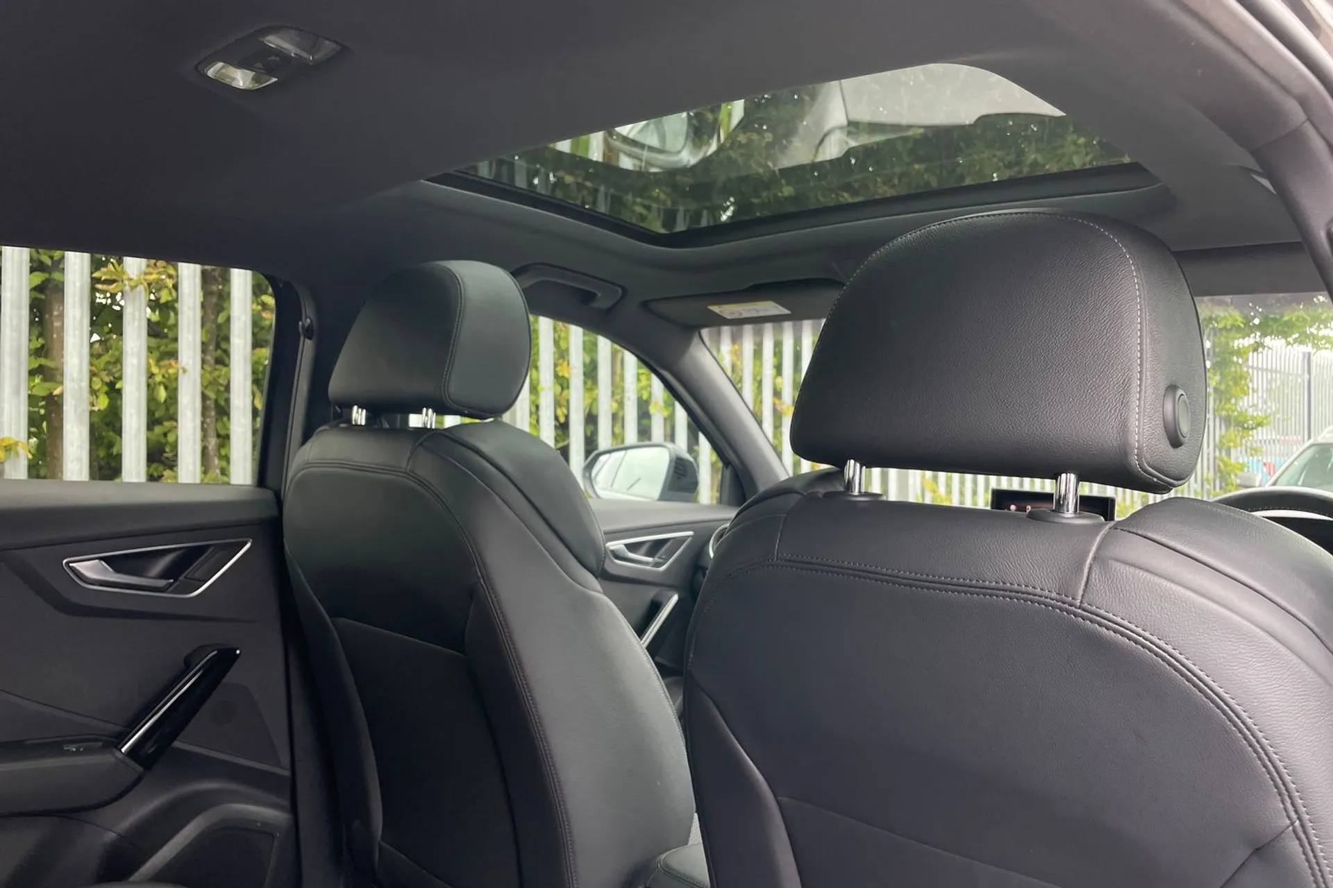 Audi Q2 thumbnail image number 22