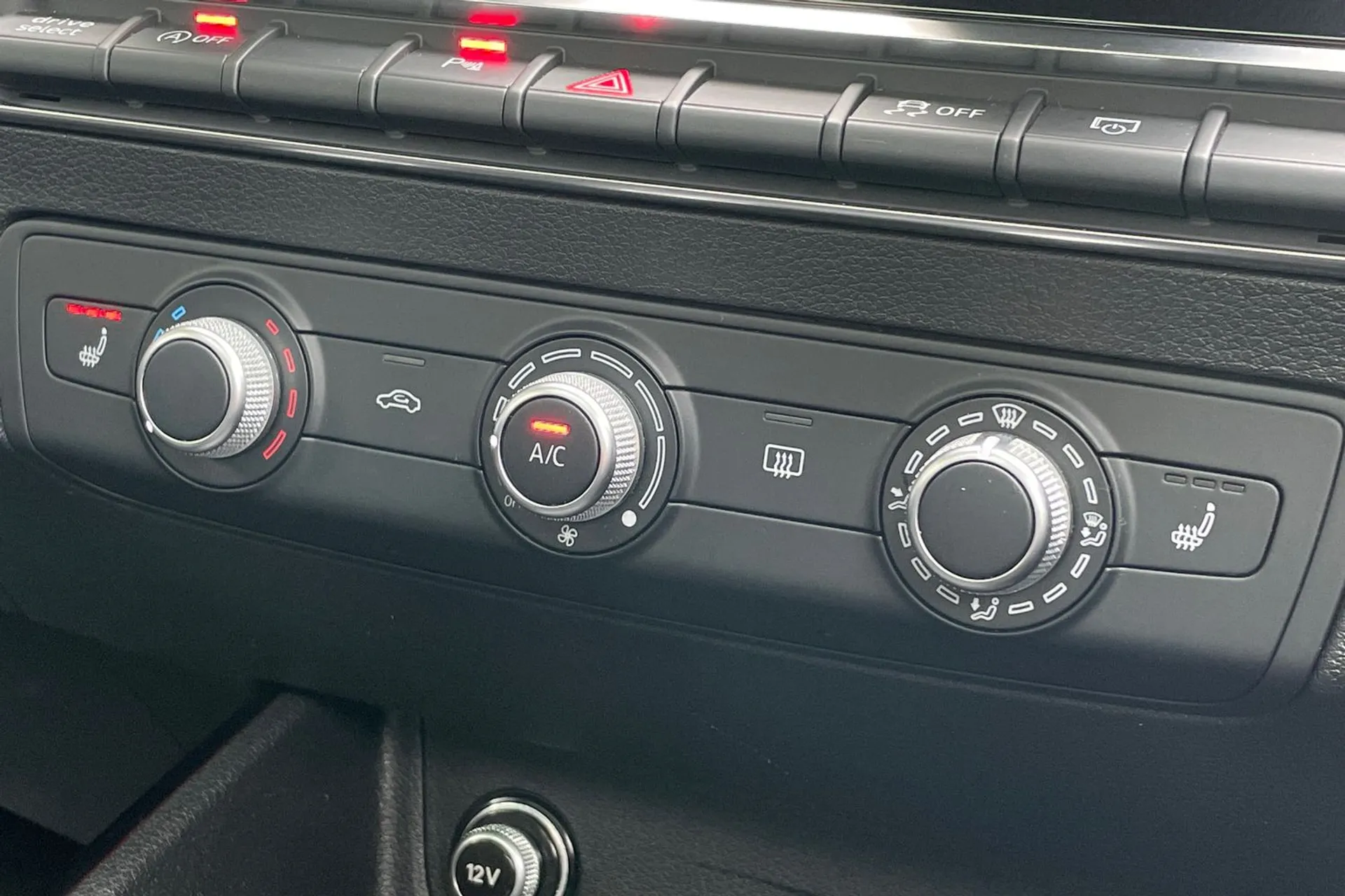Audi Q2 thumbnail image number 43
