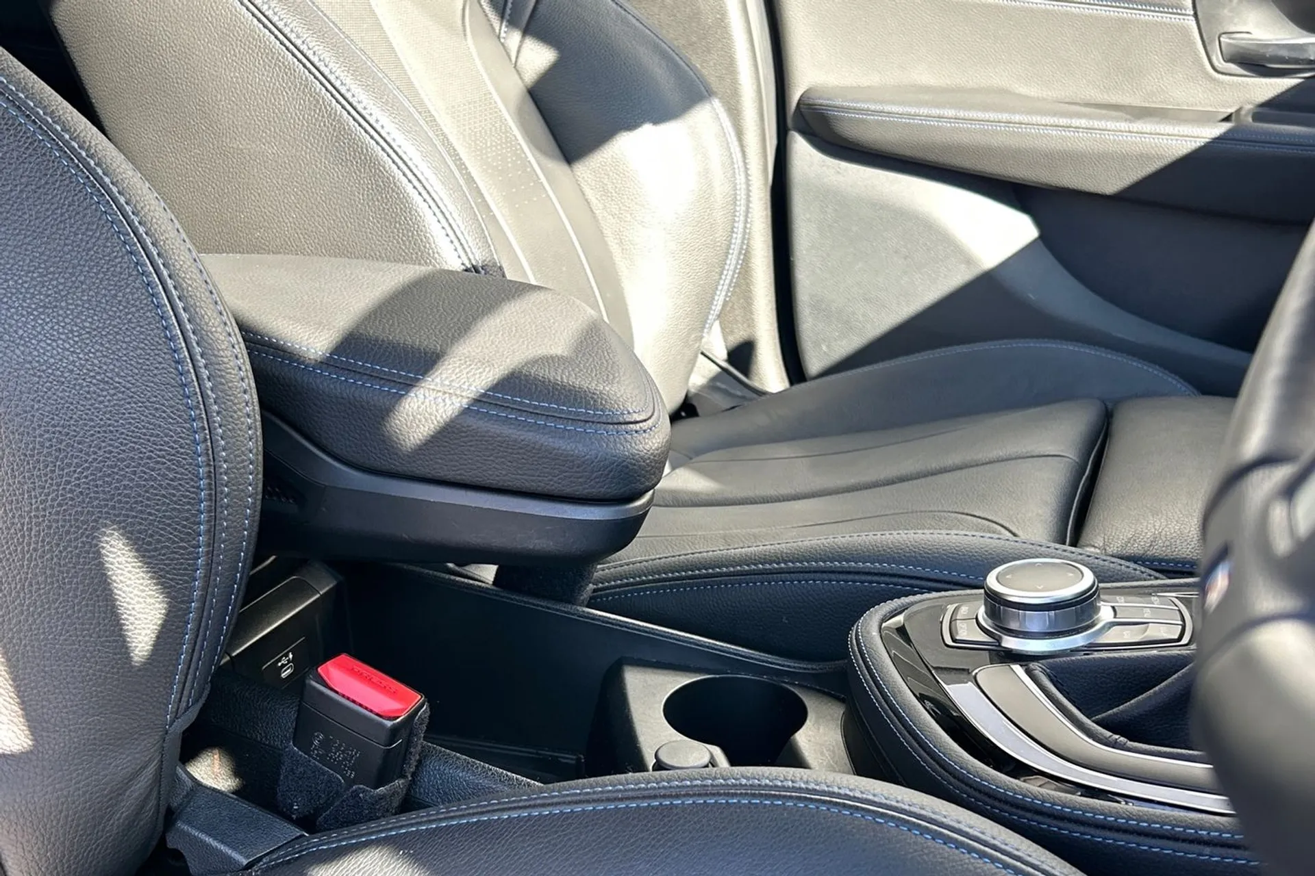 BMW 2 SERIES thumbnail image number 51