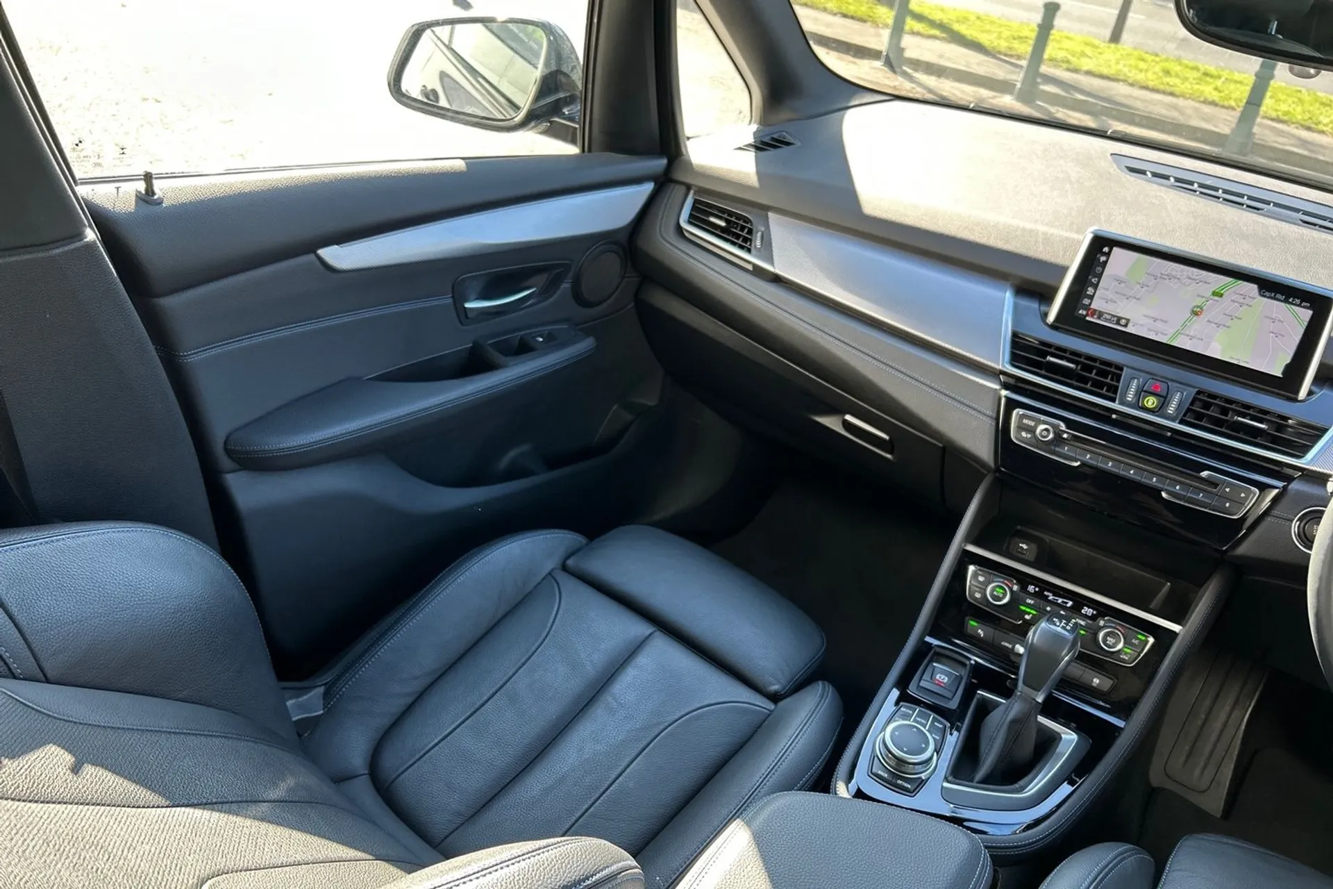 BMW 2 SERIES thumbnail image number 40