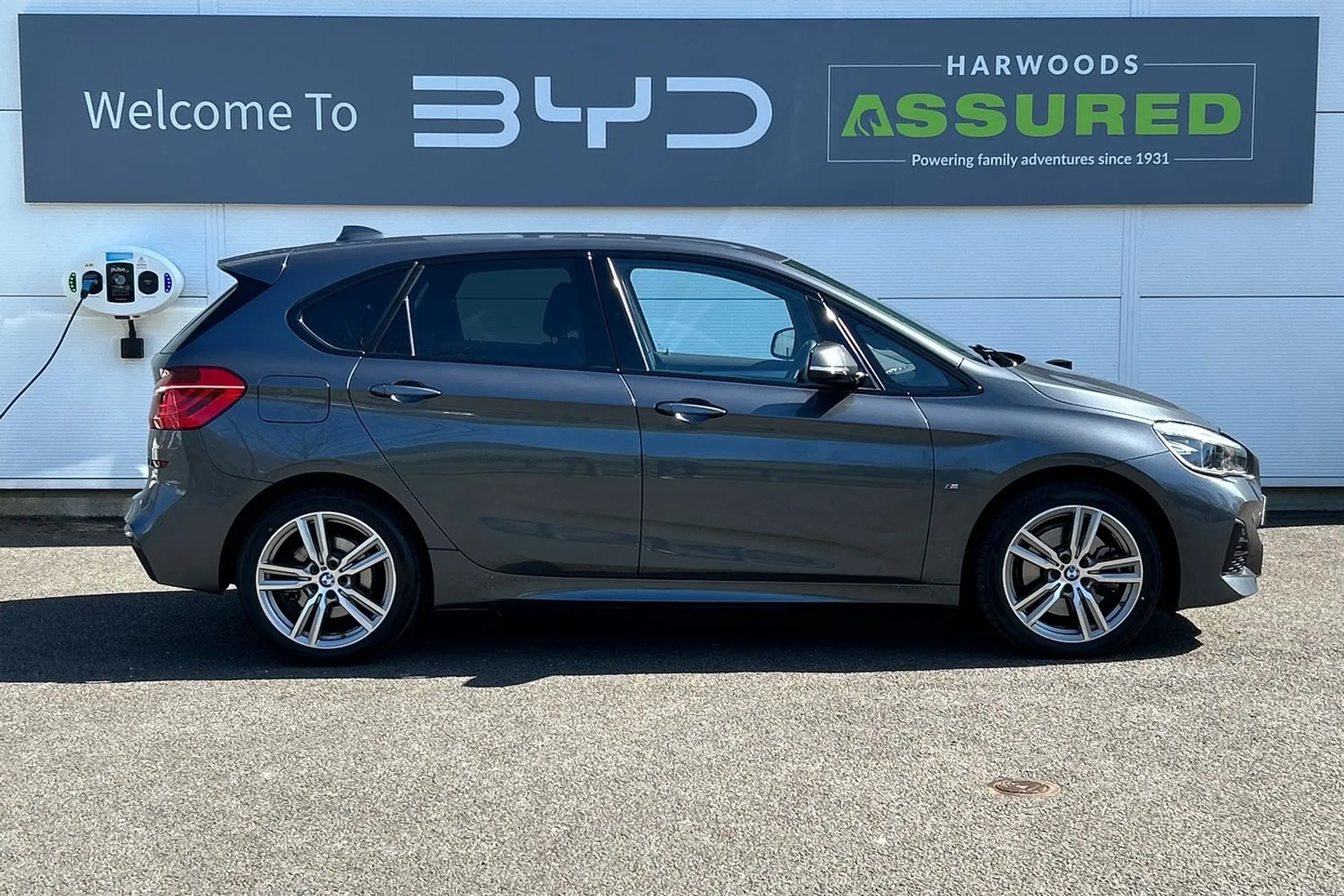 BMW 2 SERIES thumbnail image number 2