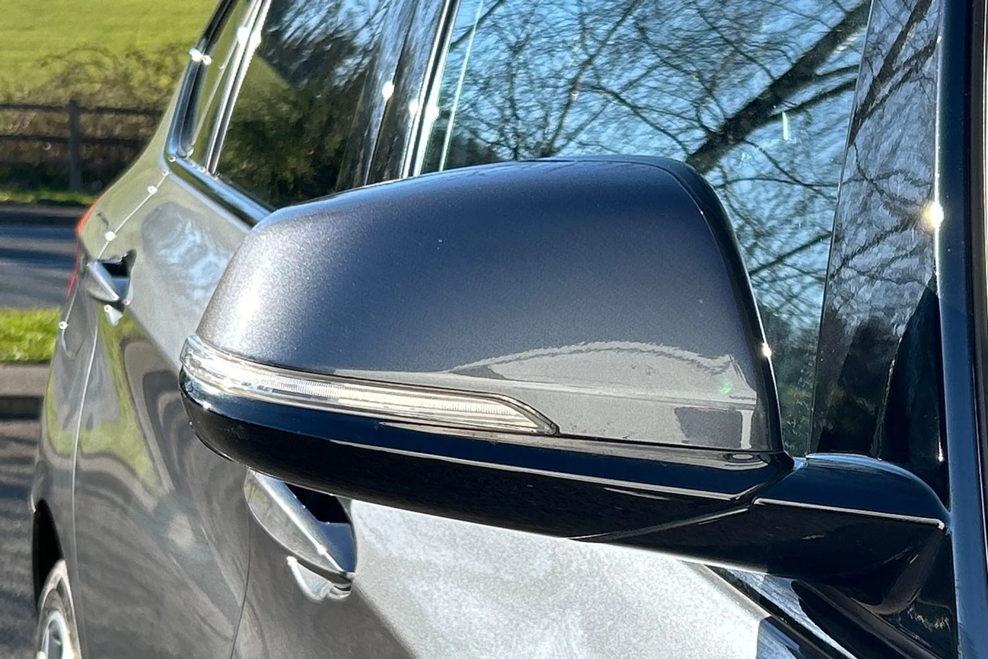 BMW 2 SERIES thumbnail image number 54