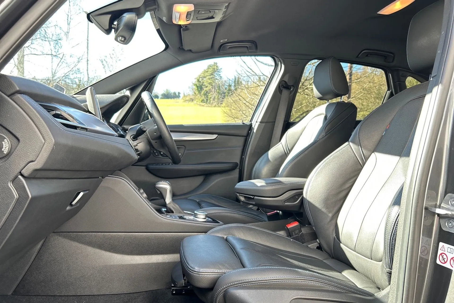 BMW 2 SERIES thumbnail image number 21