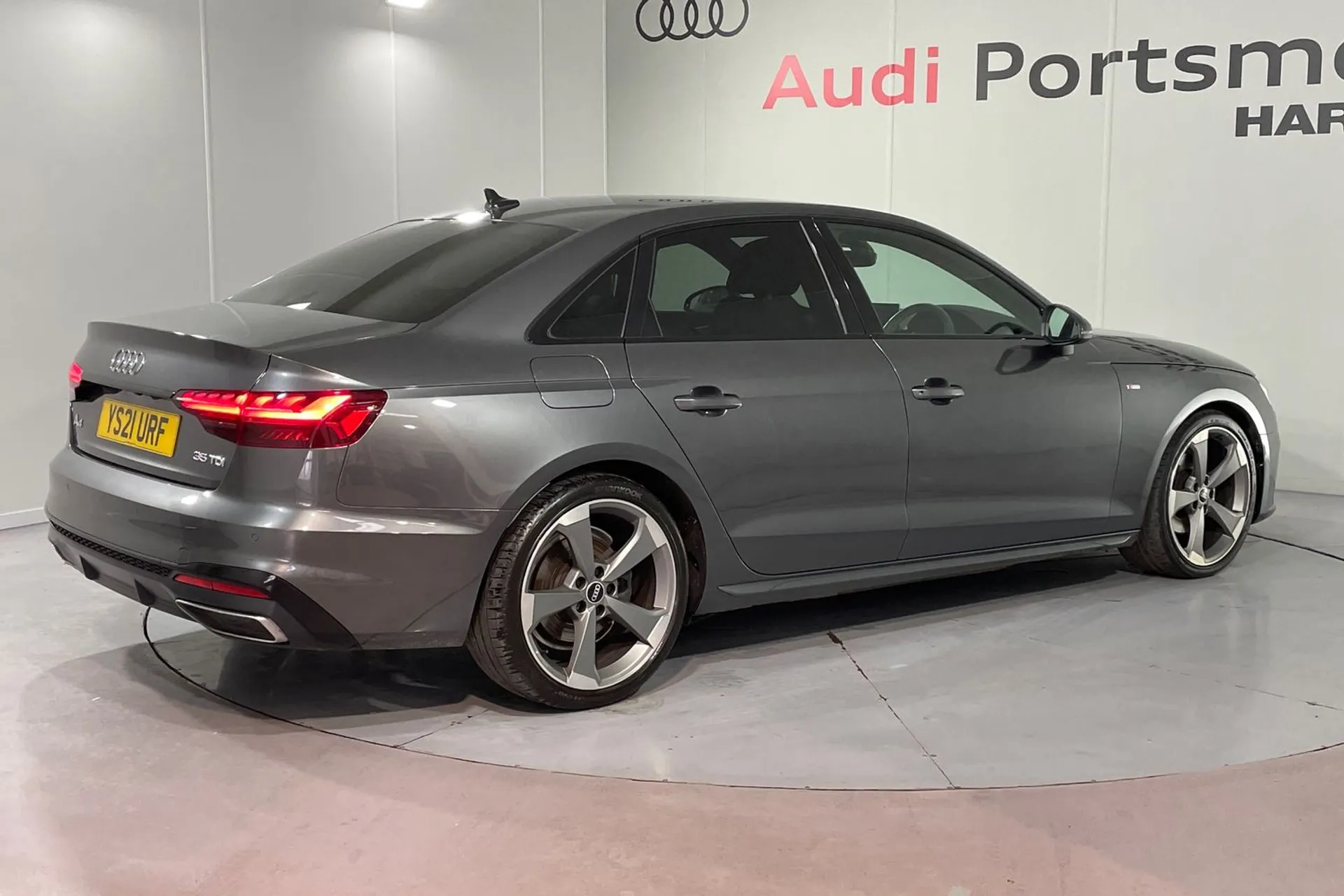 Audi A4 thumbnail image number 7