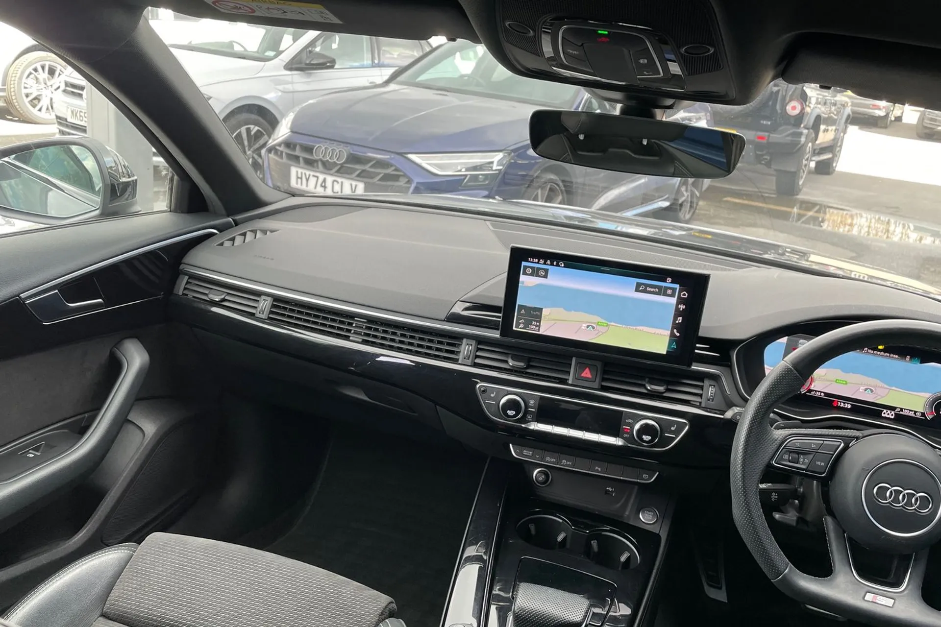 Audi A4 thumbnail image number 32