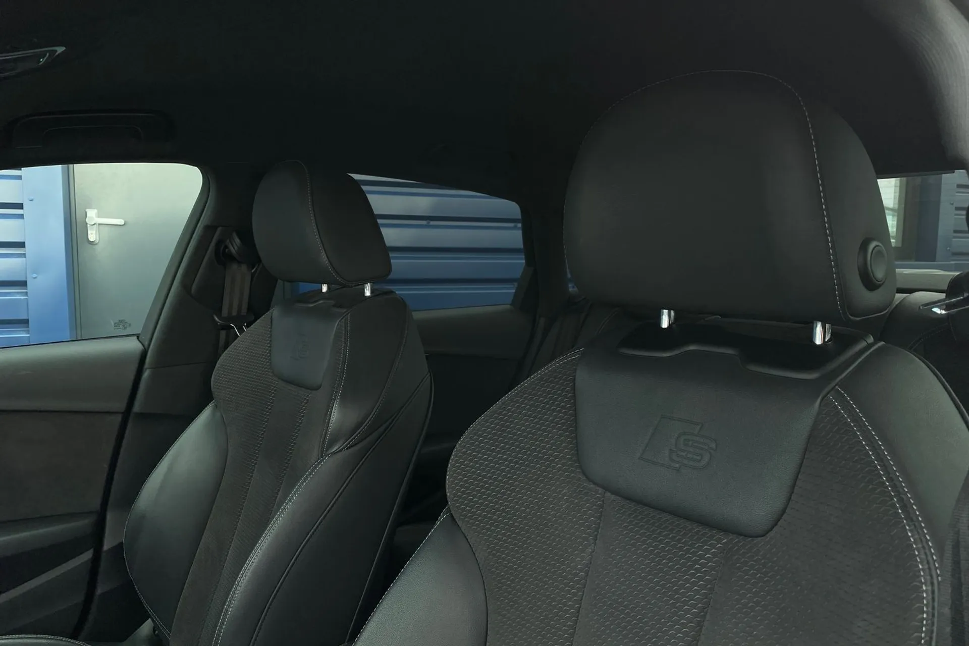 Audi A4 thumbnail image number 29