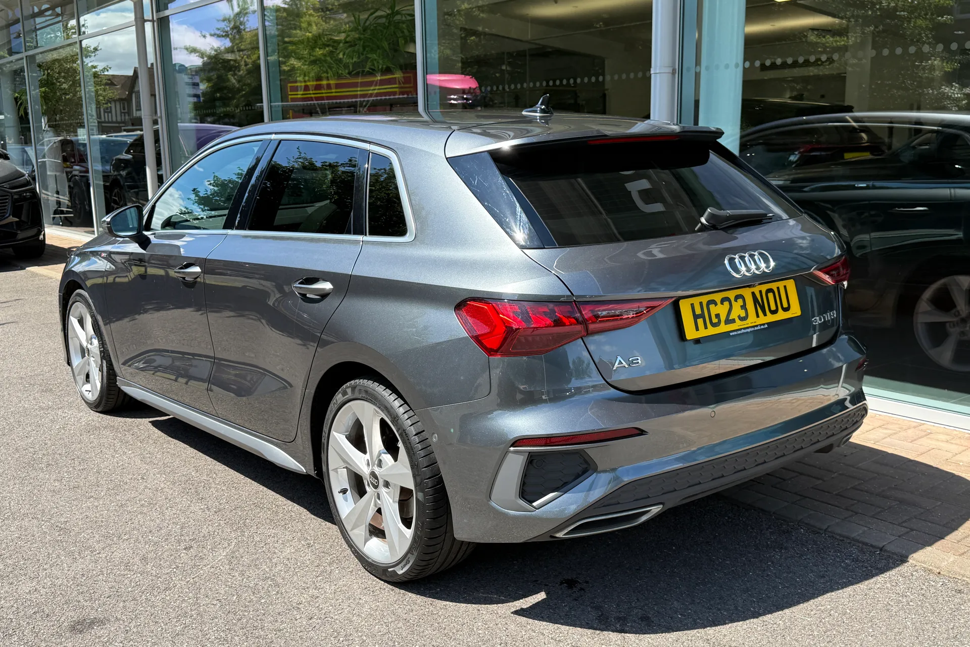 Audi A3 thumbnail image number 12
