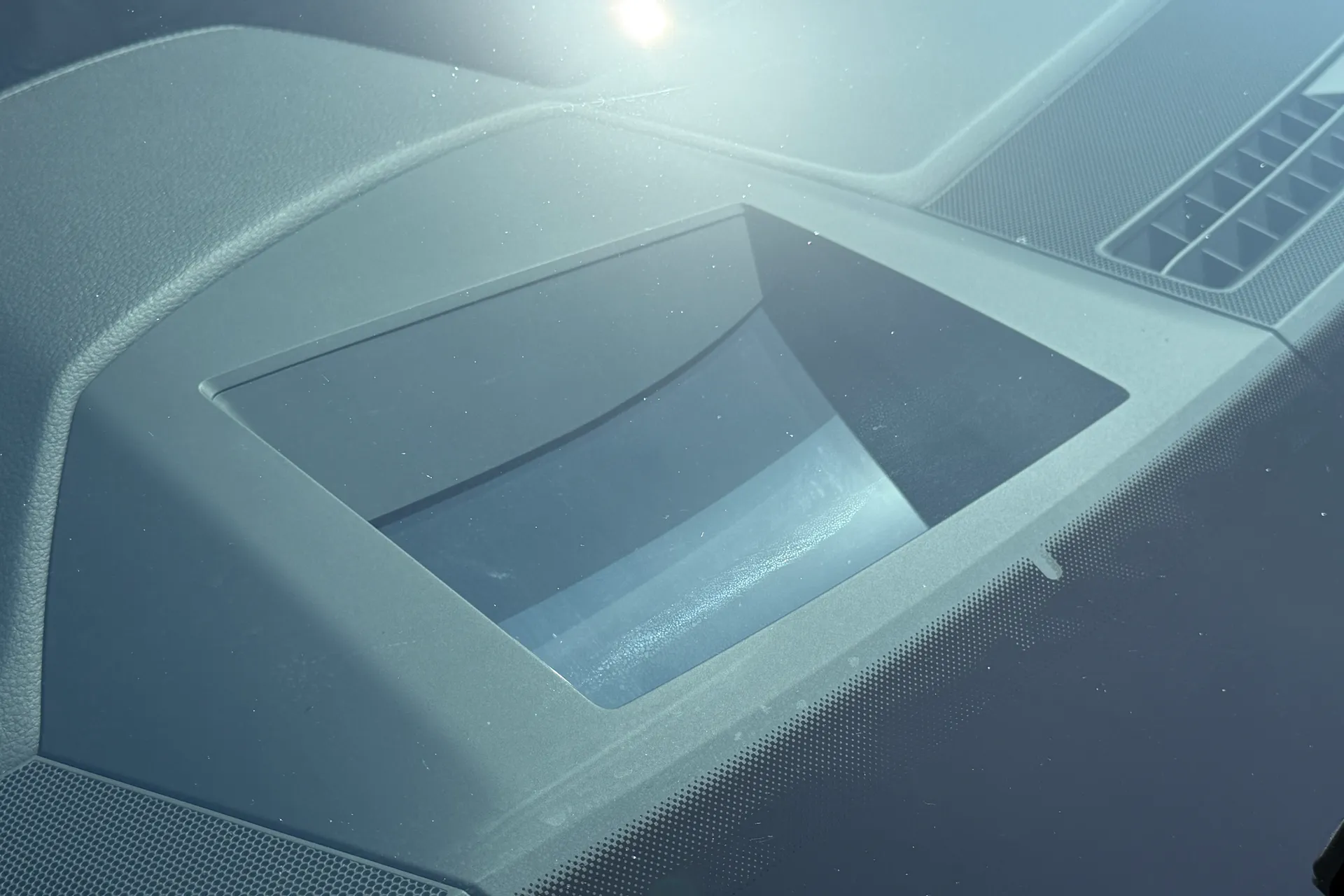 Audi RS6 thumbnail image number 10