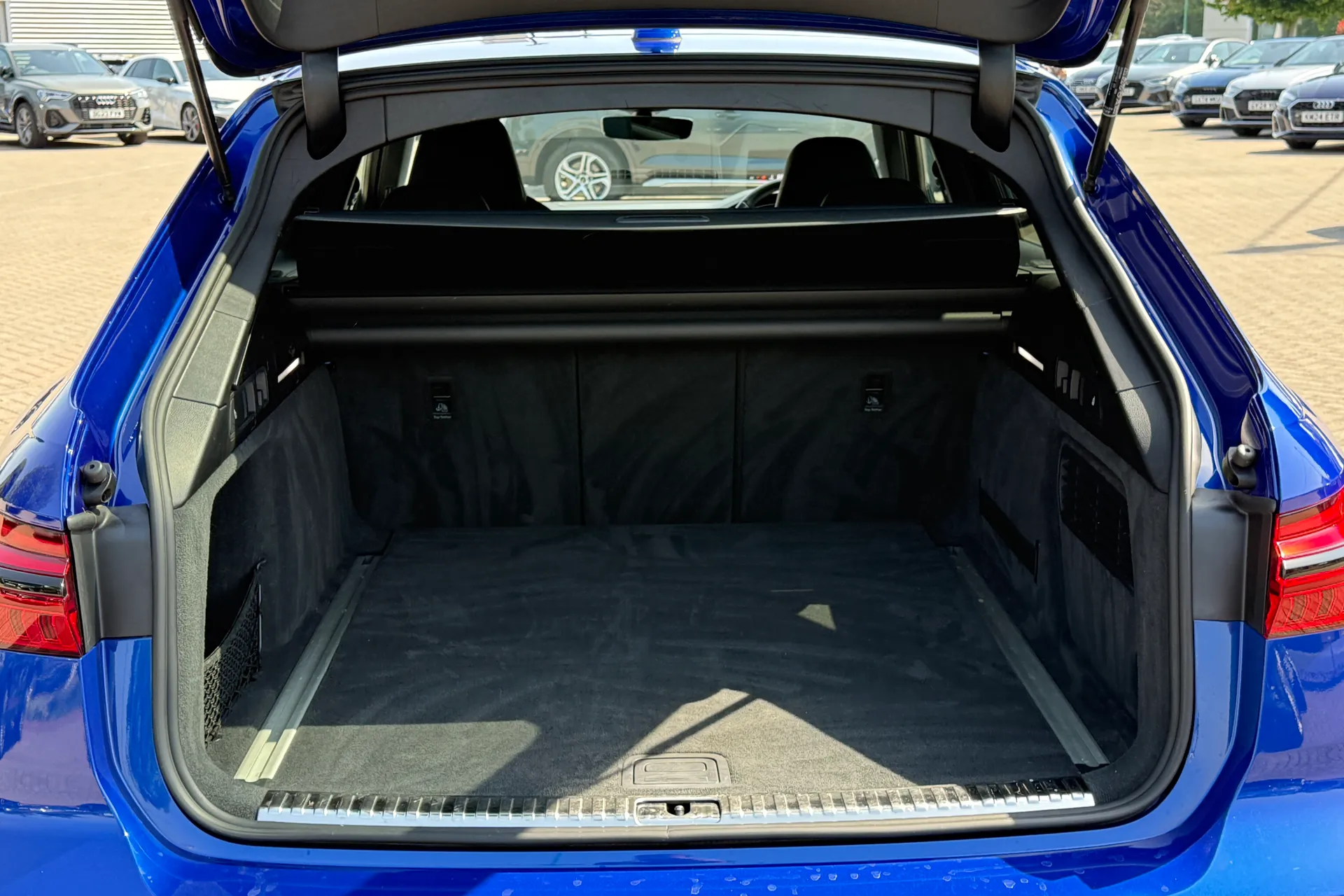 Audi RS6 thumbnail image number 47