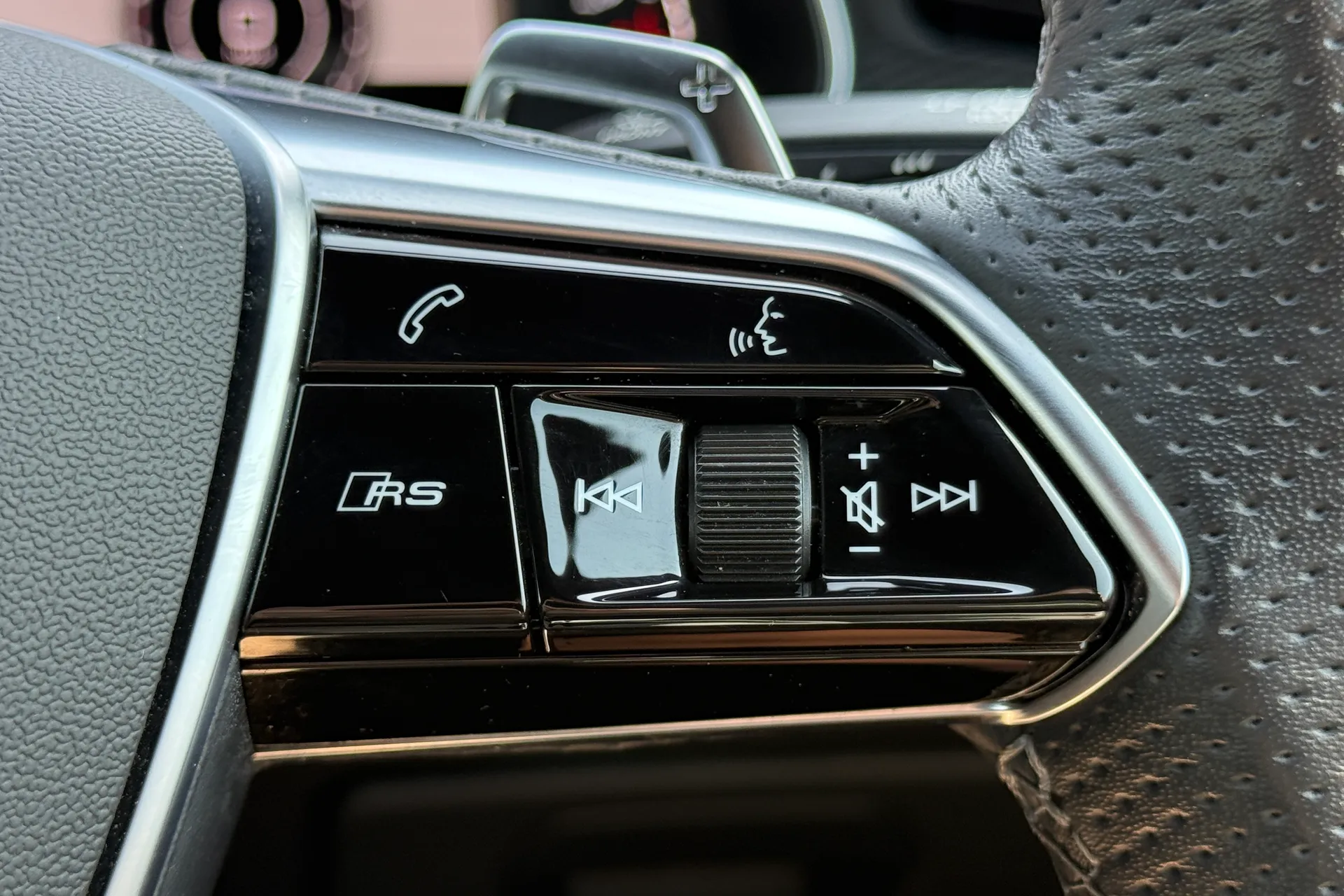 Audi RS6 thumbnail image number 31