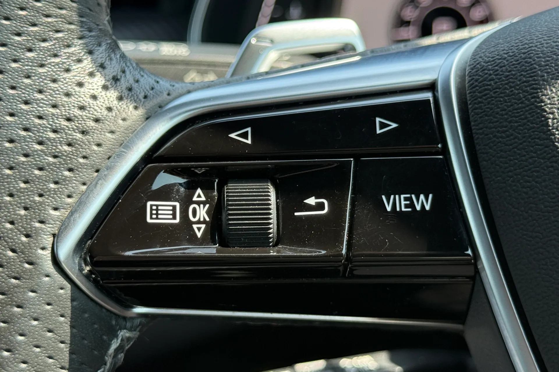 Audi RS6 thumbnail image number 30