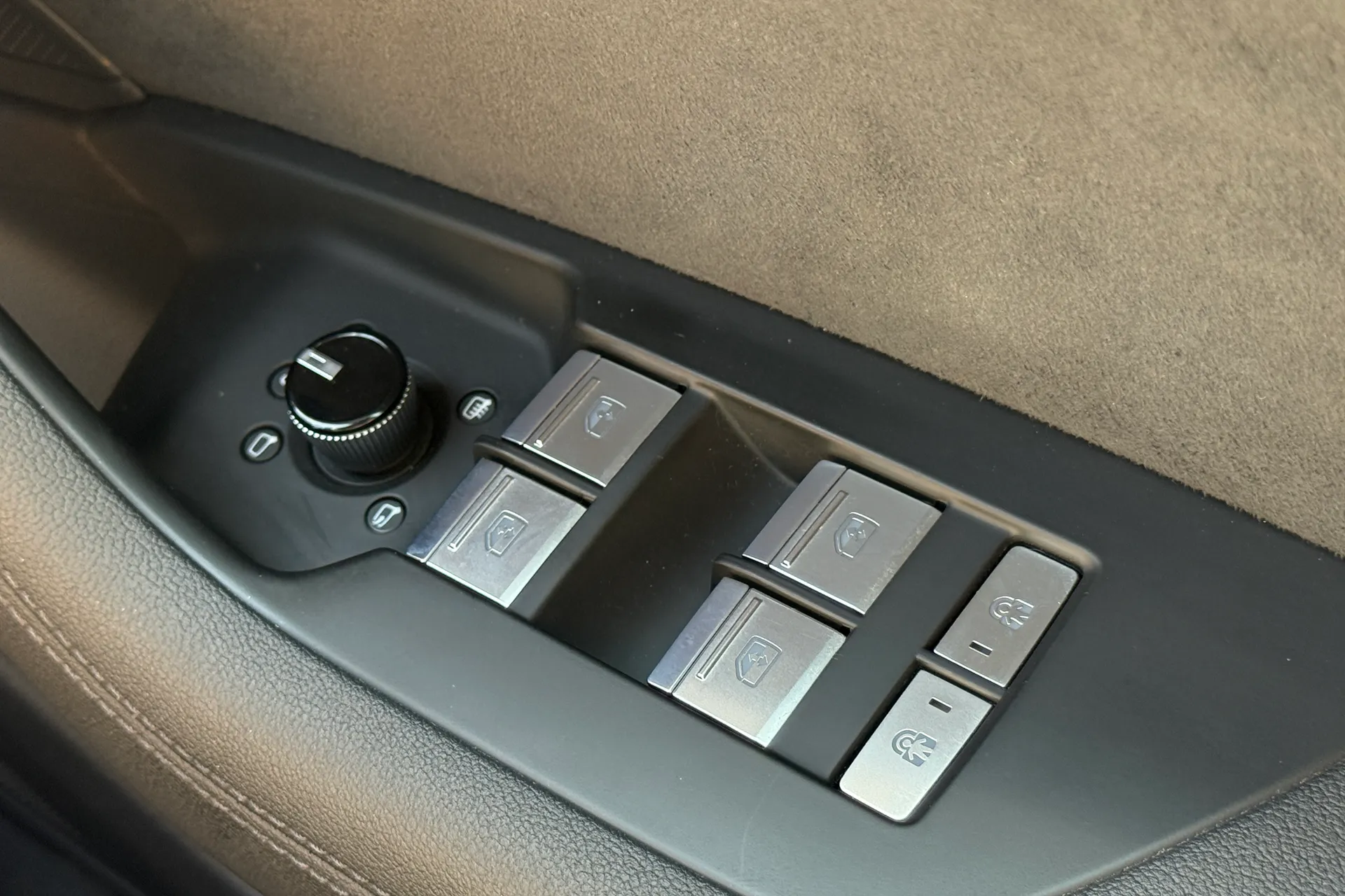 Audi RS6 thumbnail image number 28