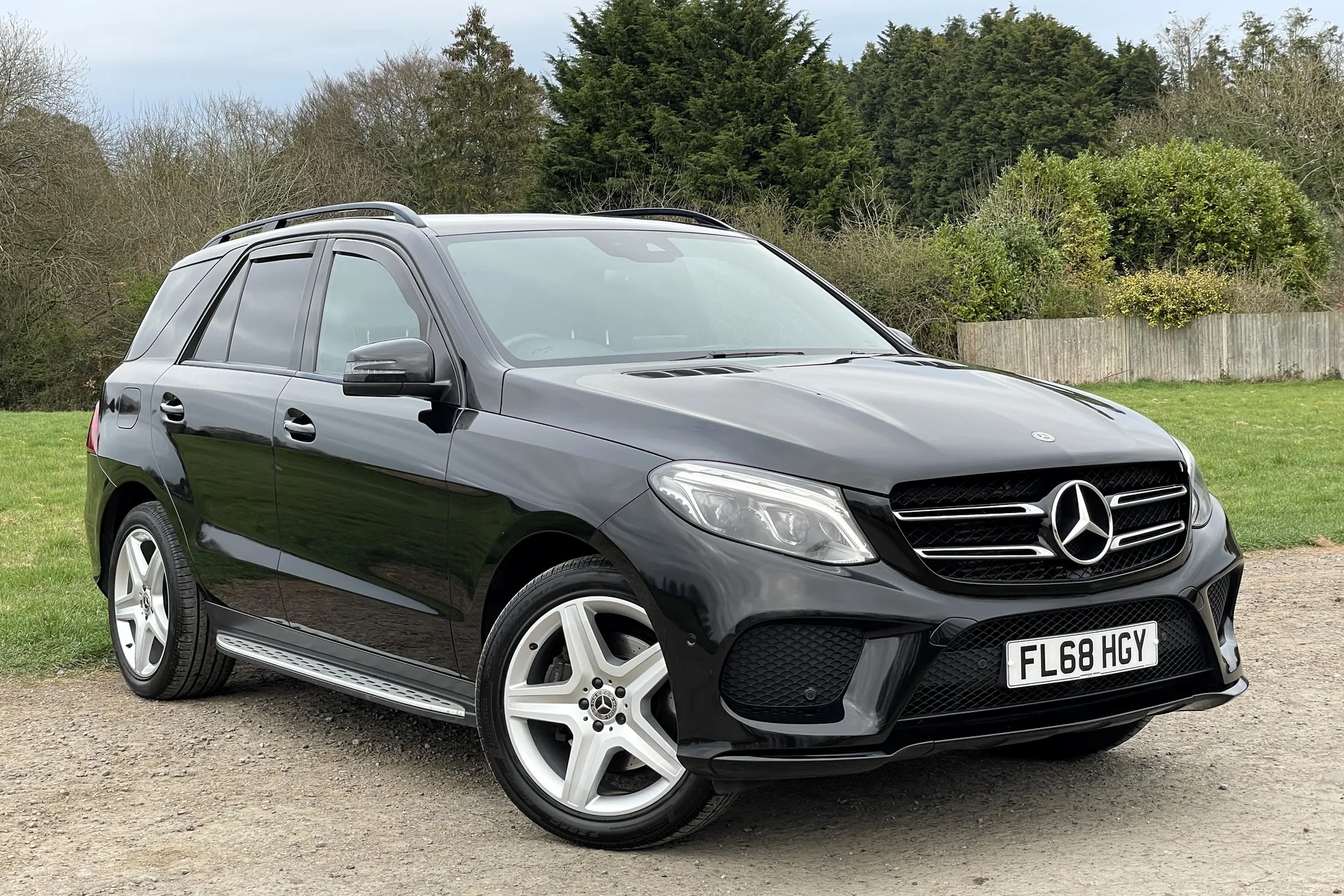 MERCEDES-BENZ GLE focused image