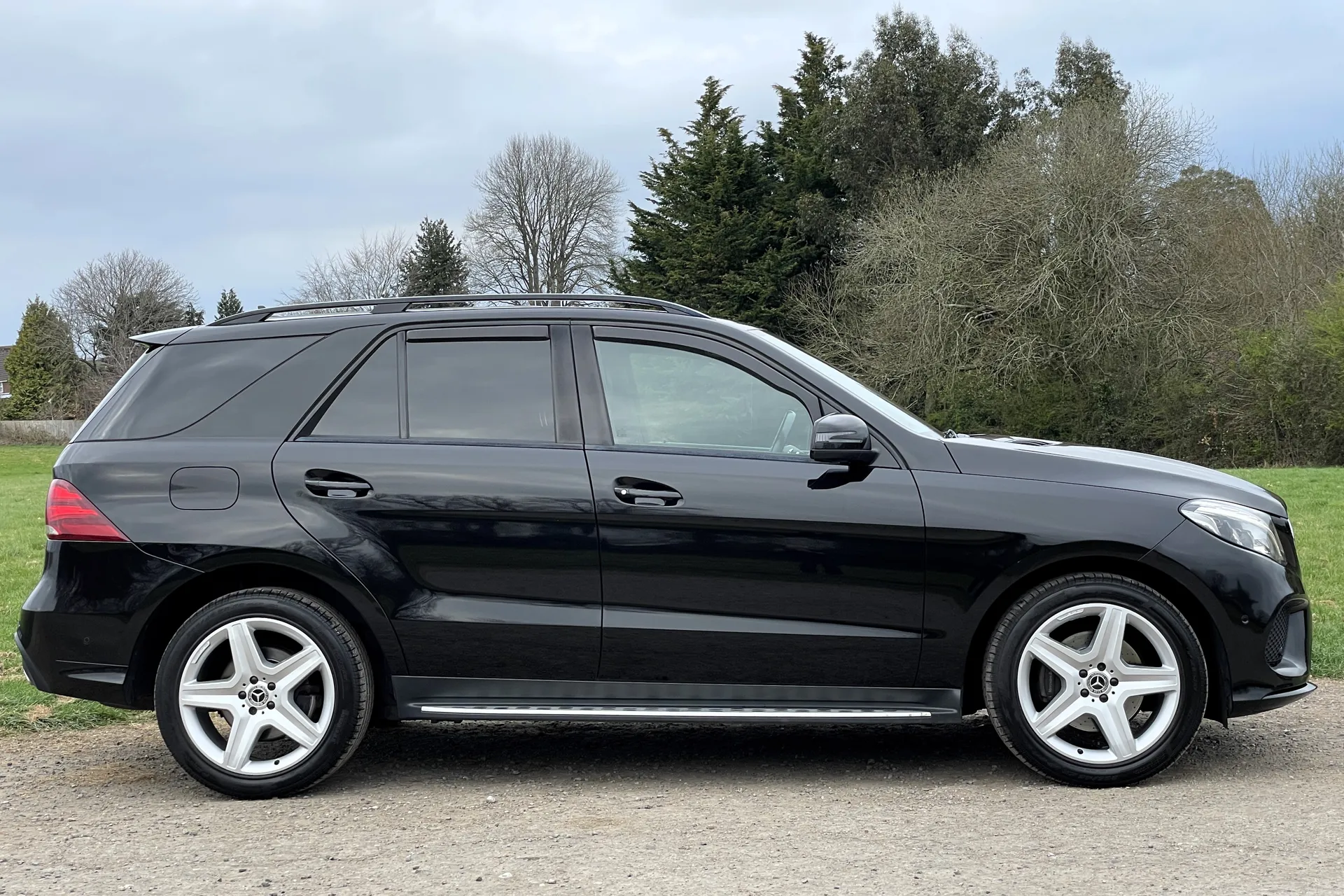 MERCEDES-BENZ GLE thumbnail image number 2