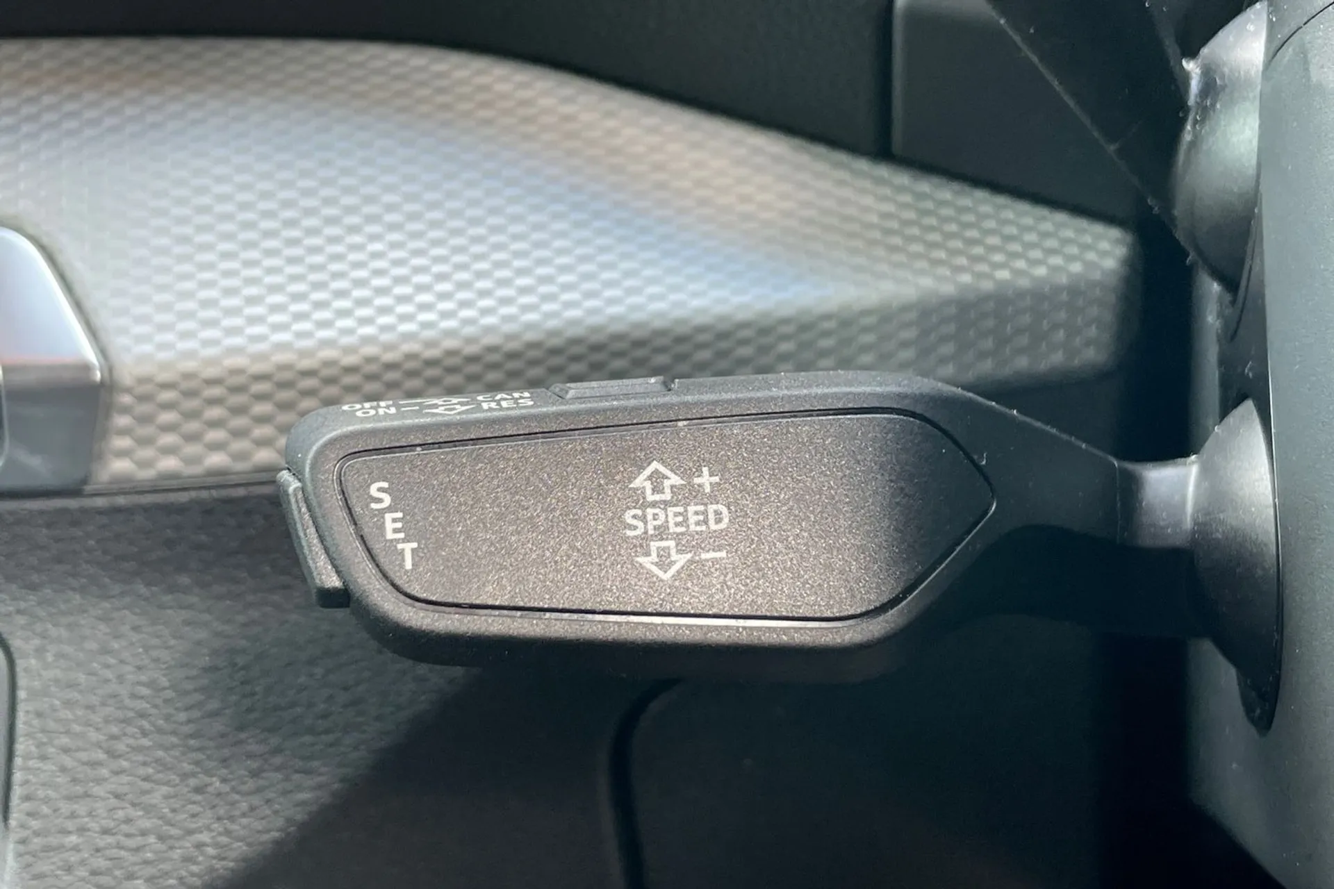 Audi Q2 thumbnail image number 45
