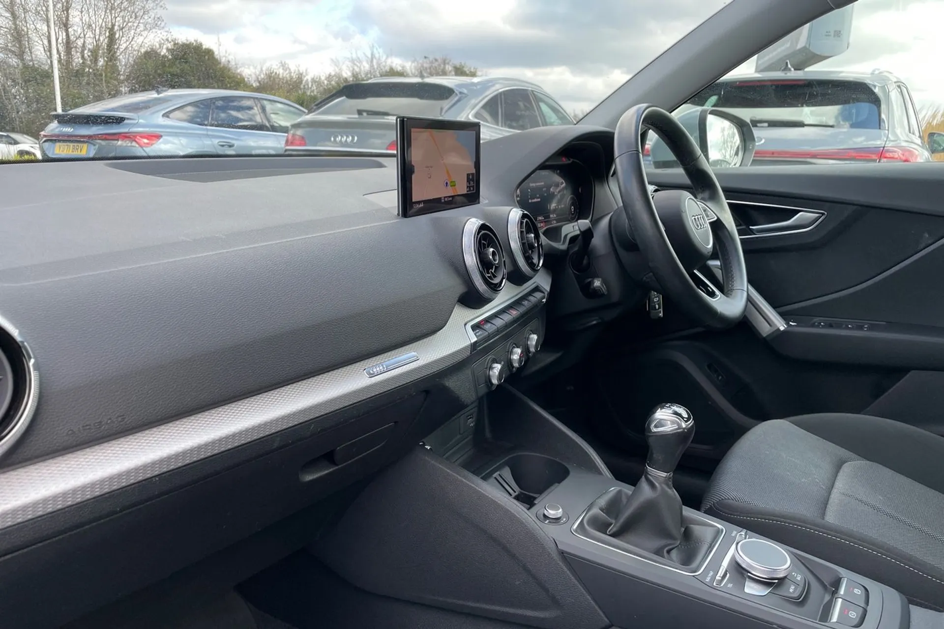 Audi Q2 thumbnail image number 29