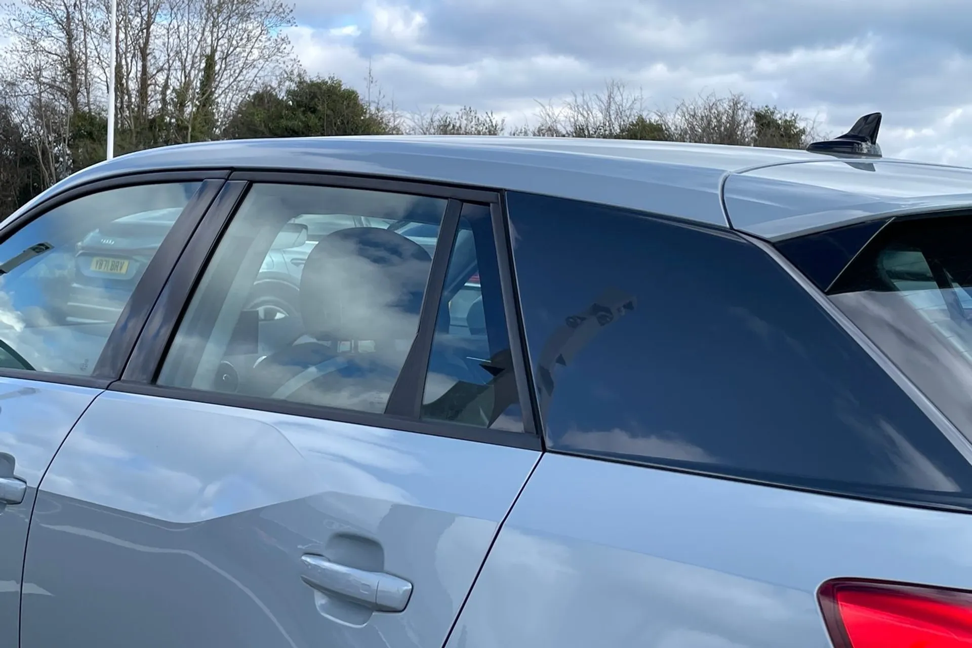 Audi Q2 thumbnail image number 12