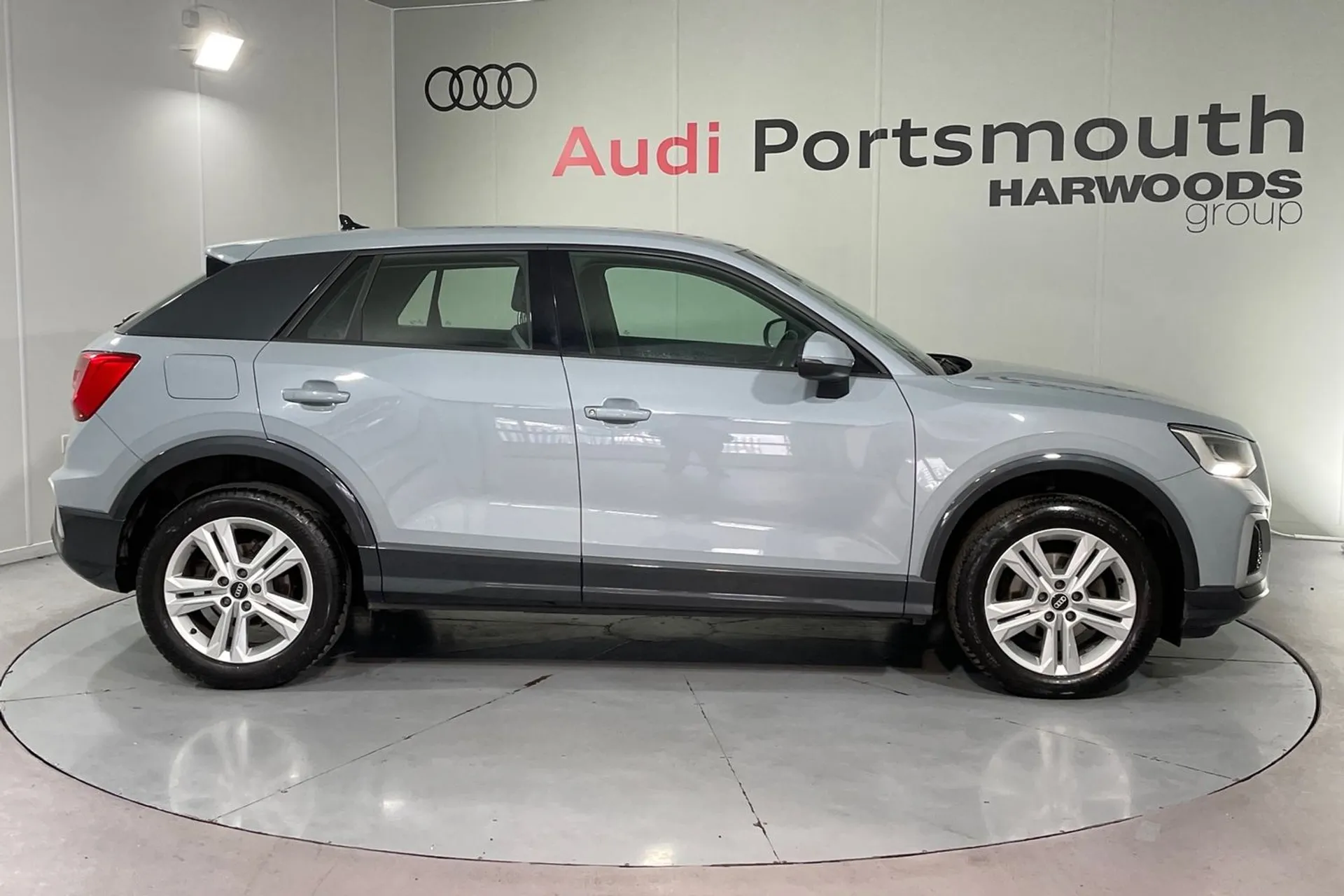 Audi Q2 thumbnail image number 2