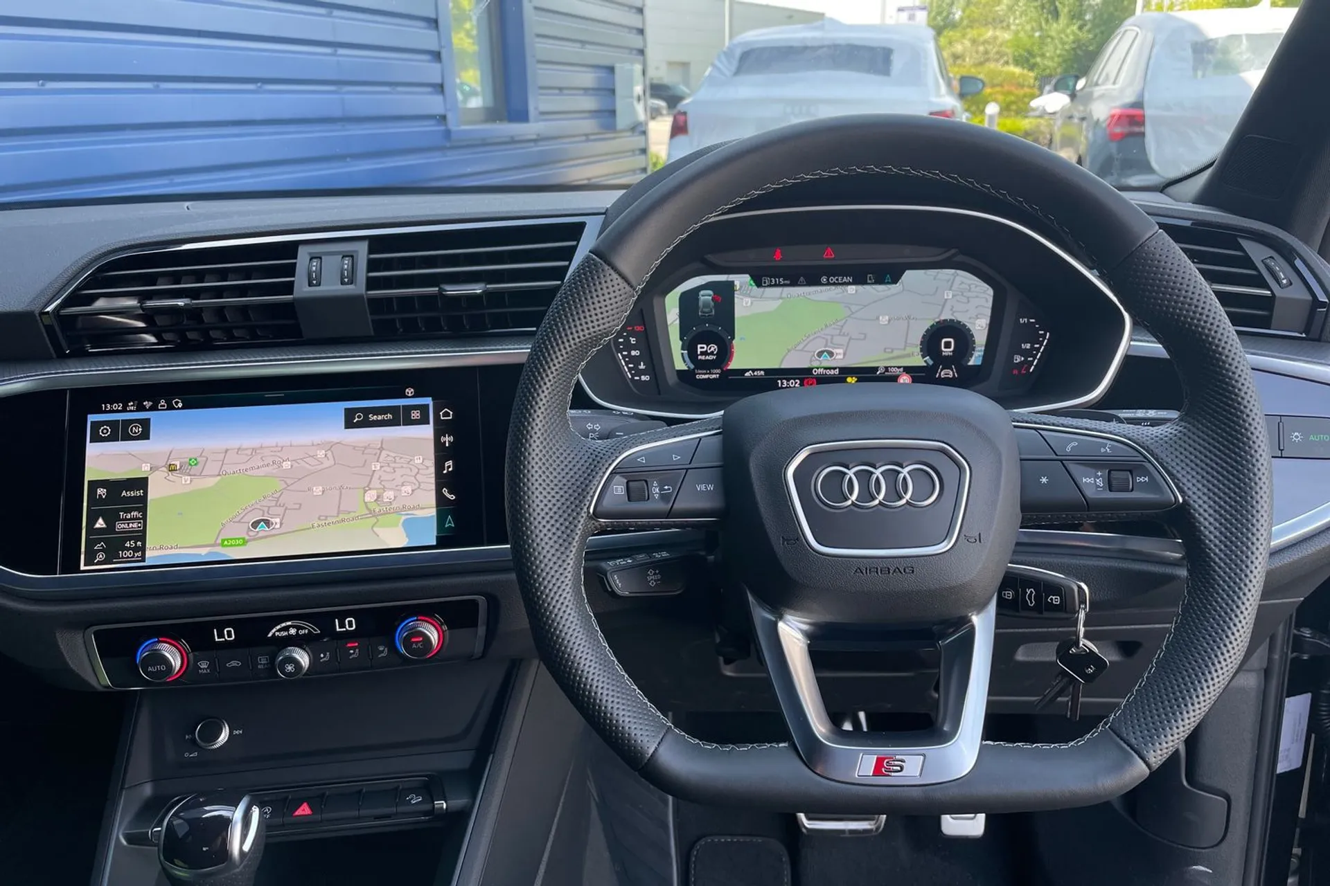 Audi Q3 thumbnail image number 34