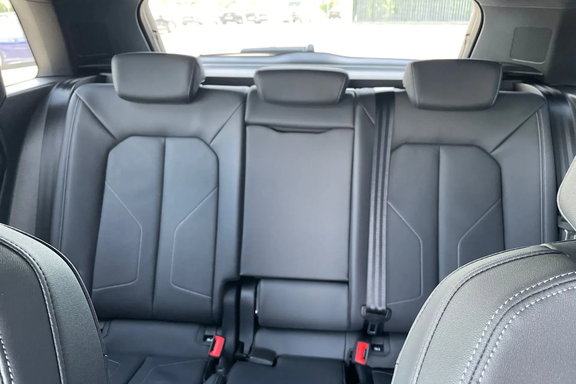 Audi Q3 thumbnail image number 31