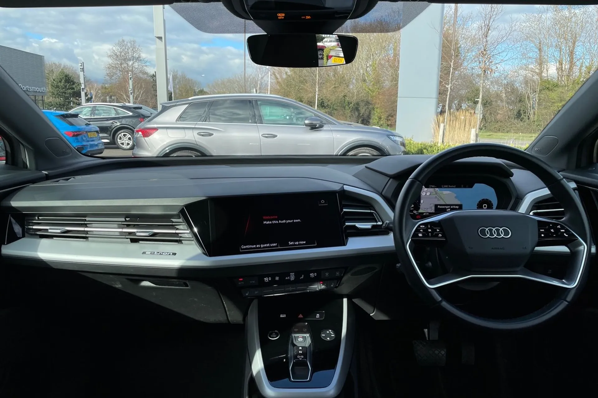 Audi Q4 thumbnail image number 3