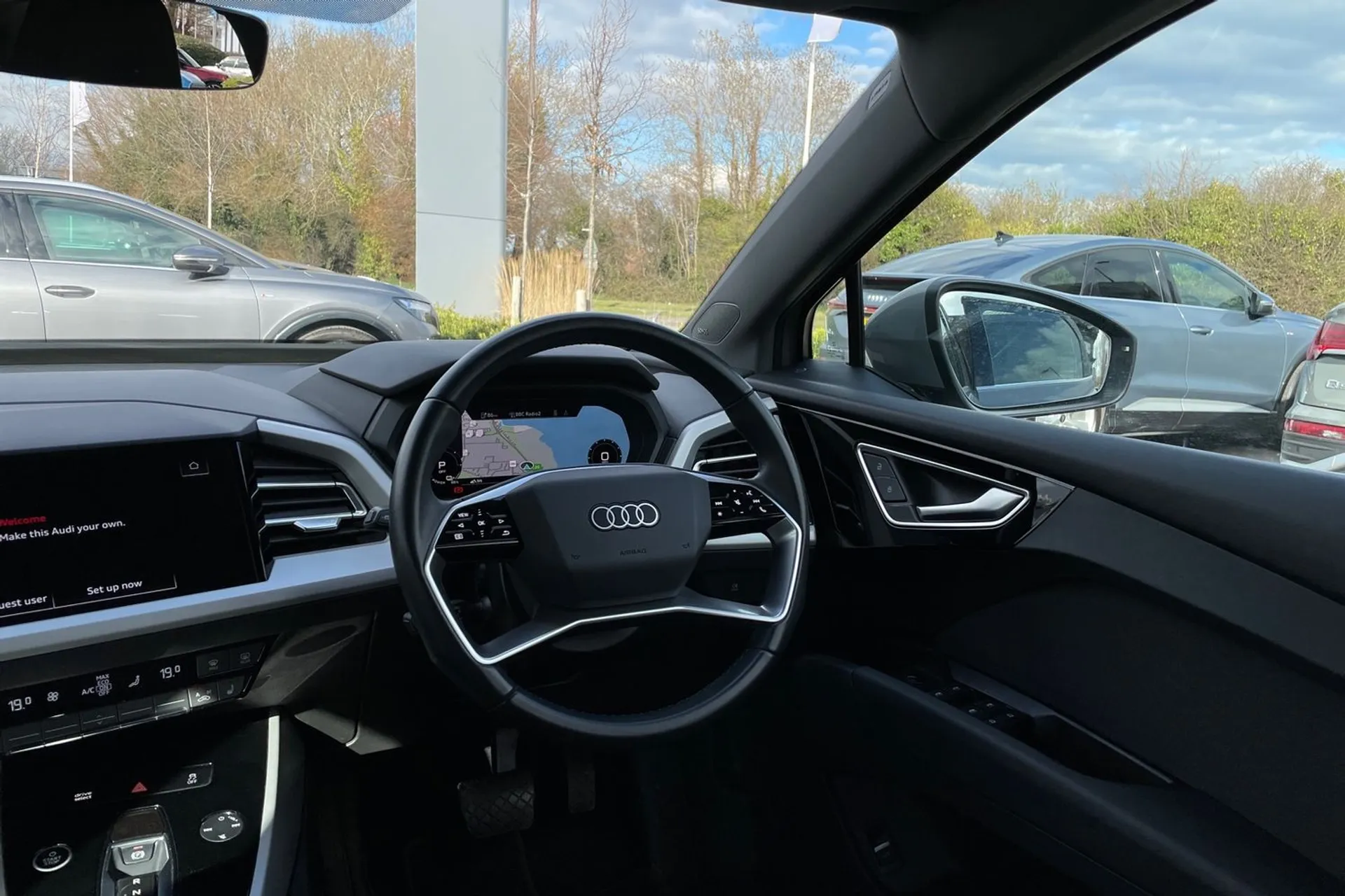 Audi Q4 thumbnail image number 37
