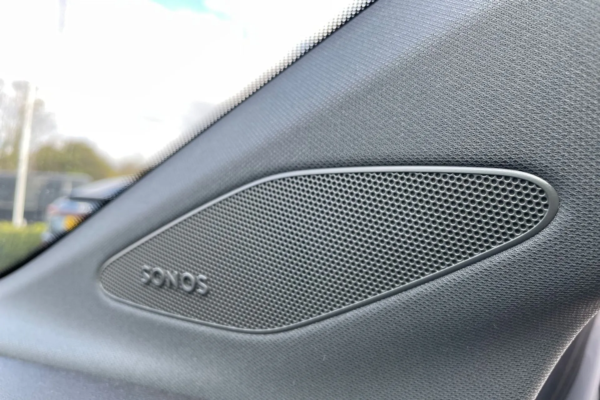 Audi Q4 thumbnail image number 27