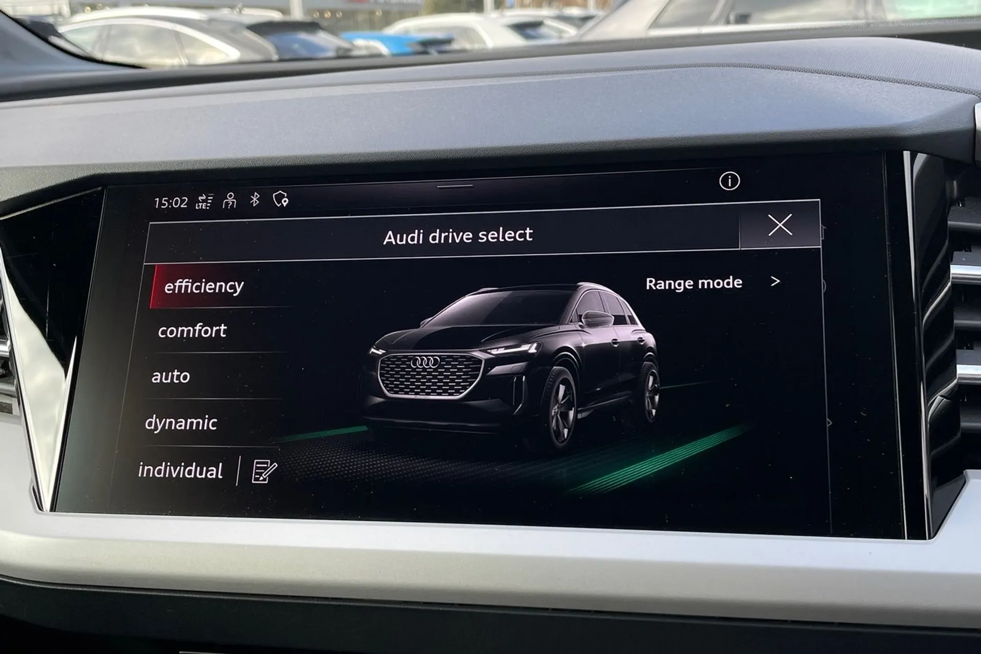Audi Q4 thumbnail image number 23