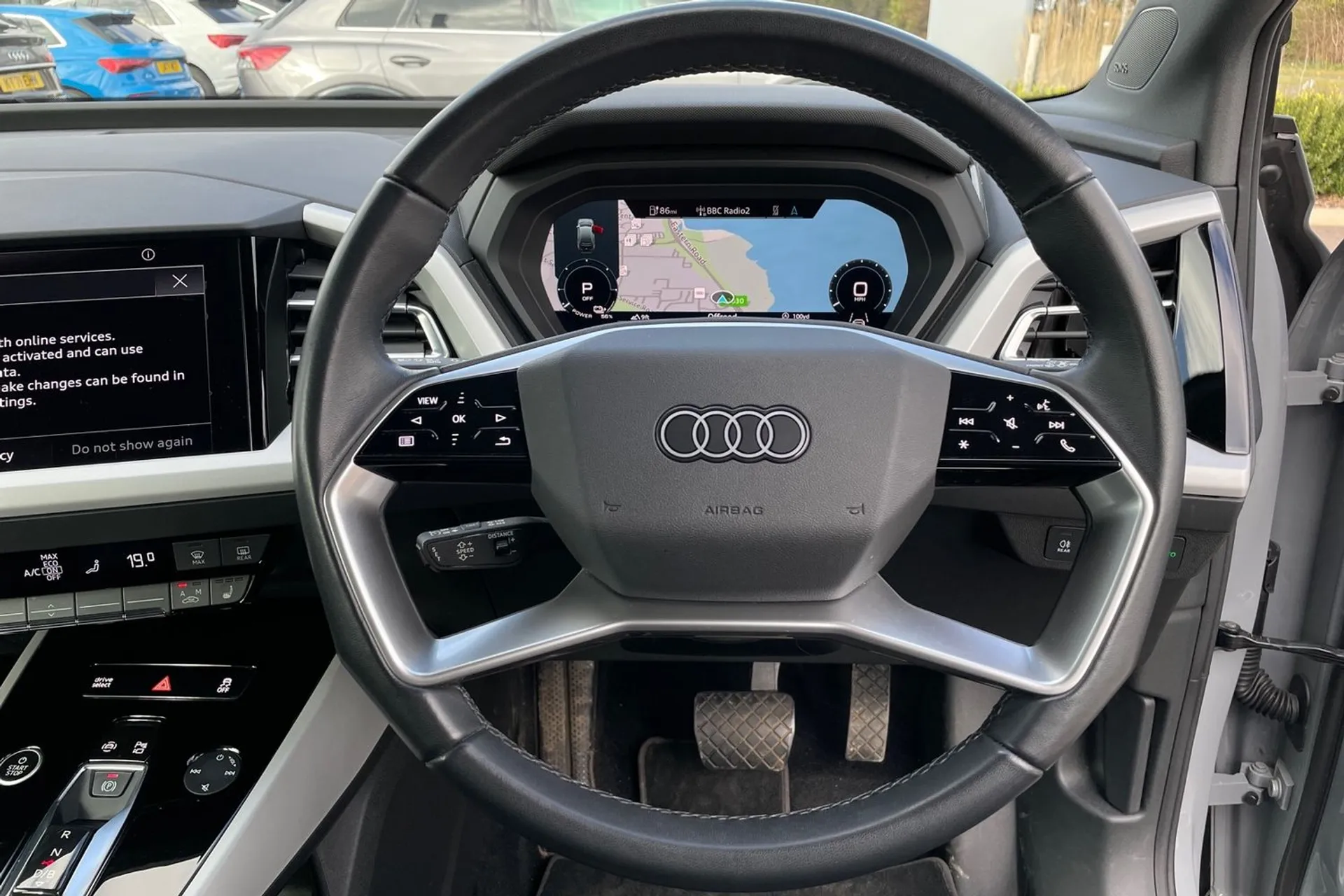 Audi Q4 thumbnail image number 38