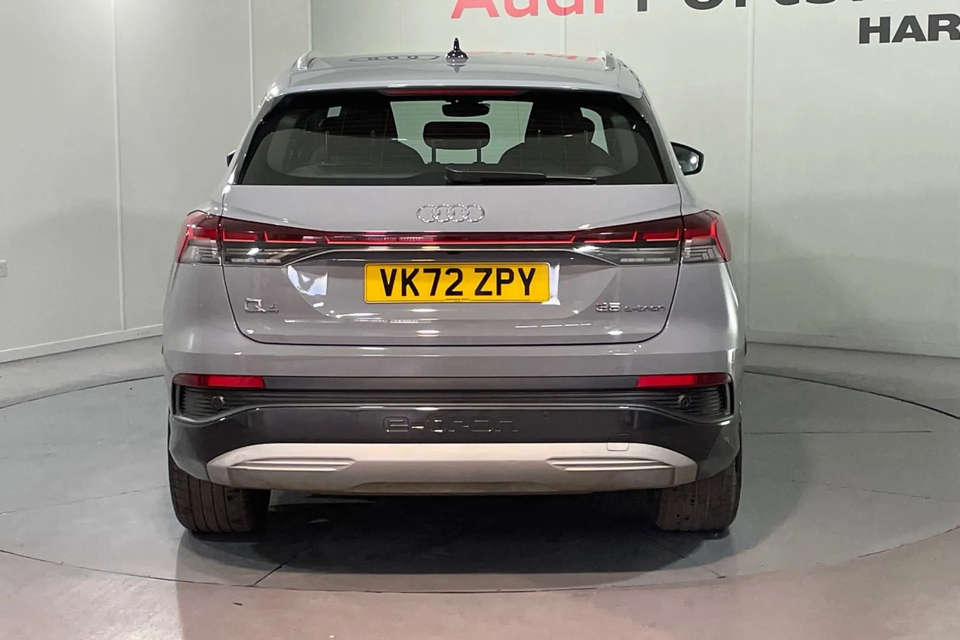 Audi Q4 thumbnail image number 8
