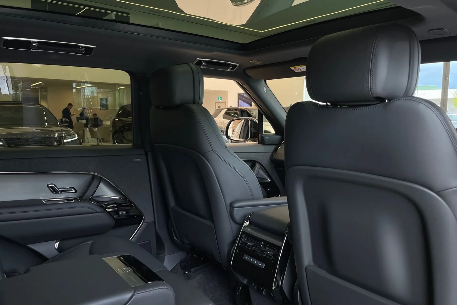LAND ROVER RANGE ROVER SPORT thumbnail image number 32