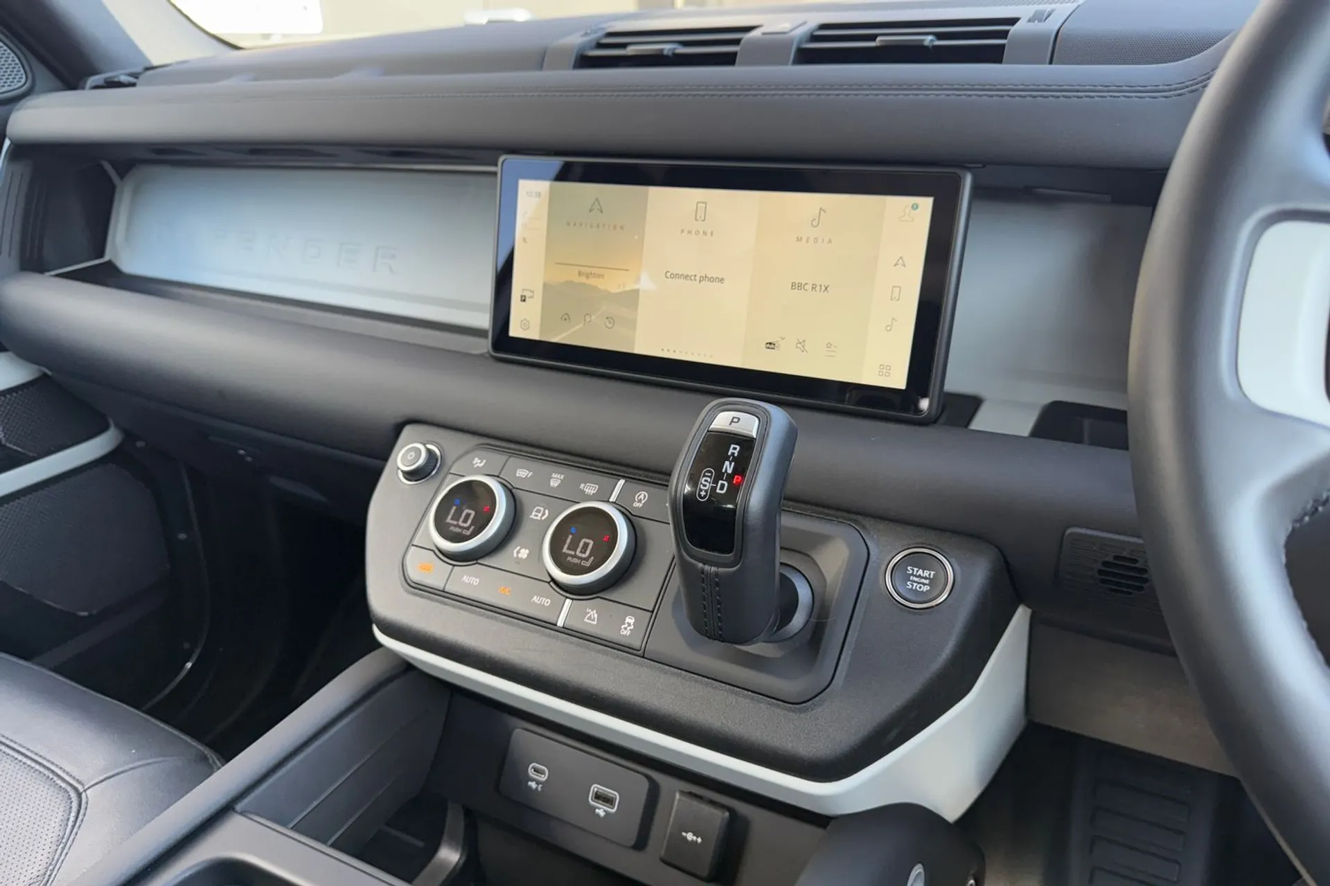 LAND ROVER DEFENDER thumbnail image number 53