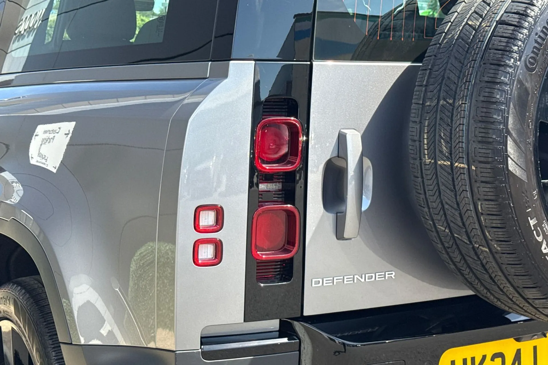 LAND ROVER DEFENDER thumbnail image number 25