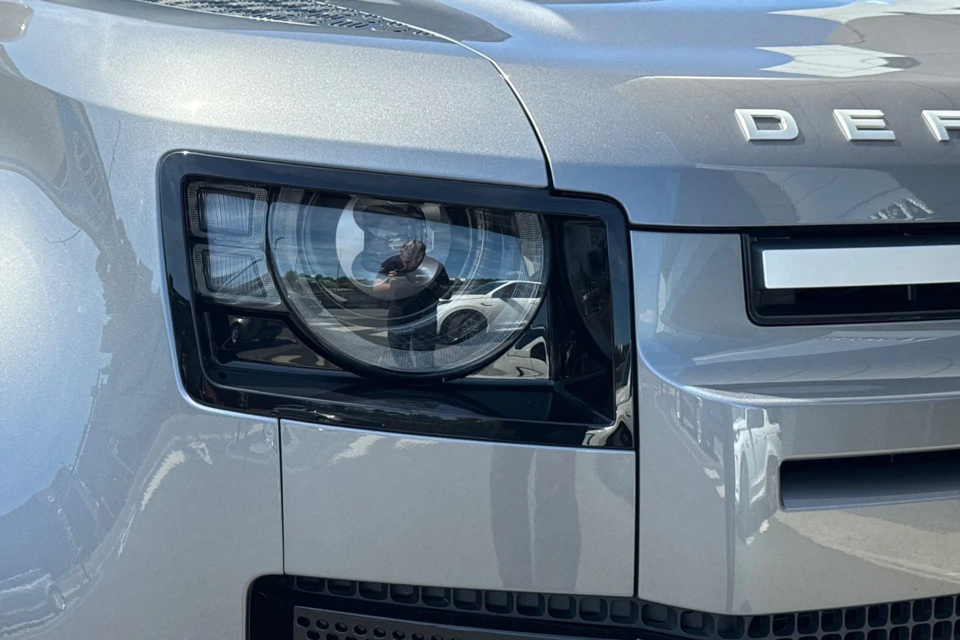 LAND ROVER DEFENDER thumbnail image number 24