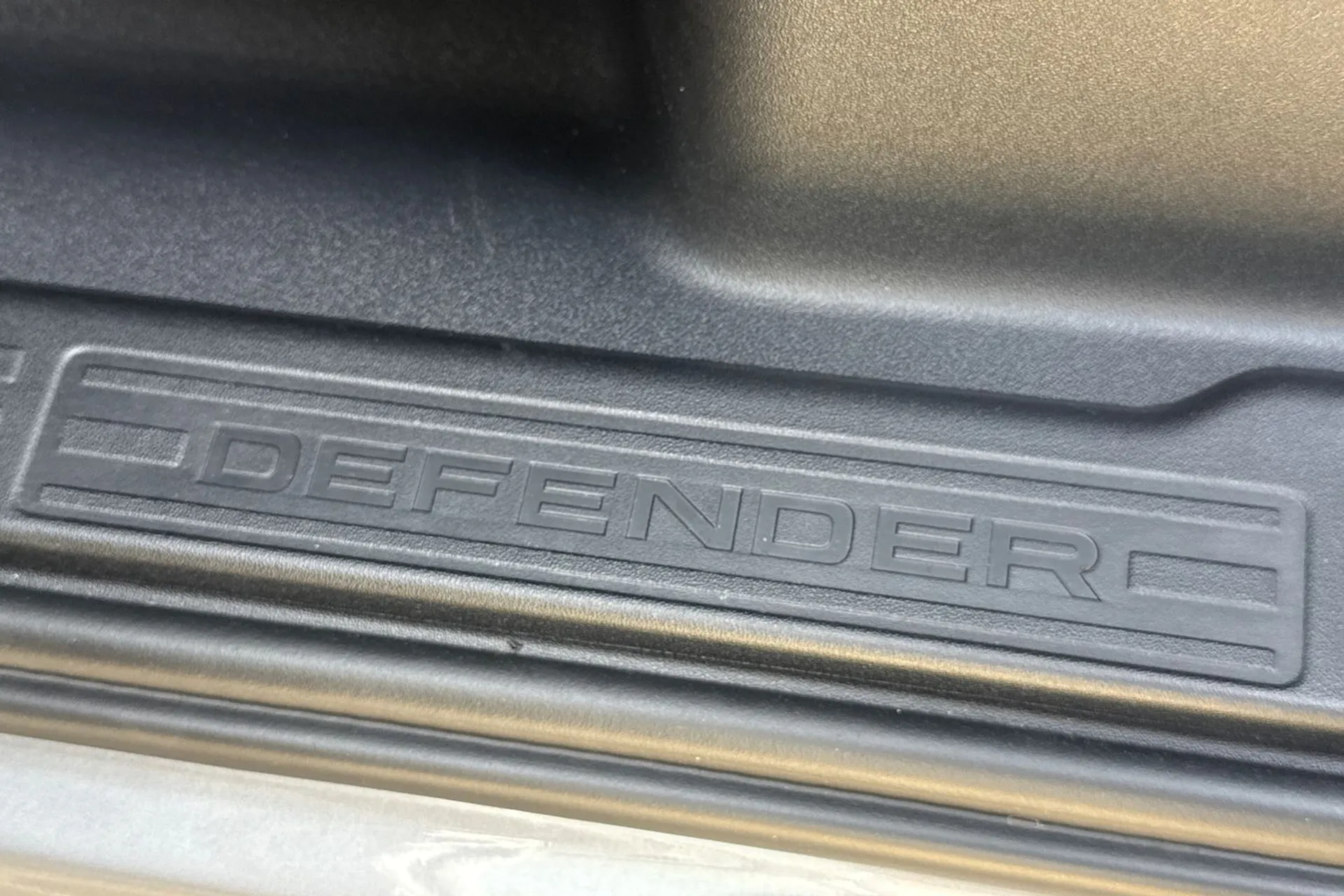 LAND ROVER DEFENDER thumbnail image number 59