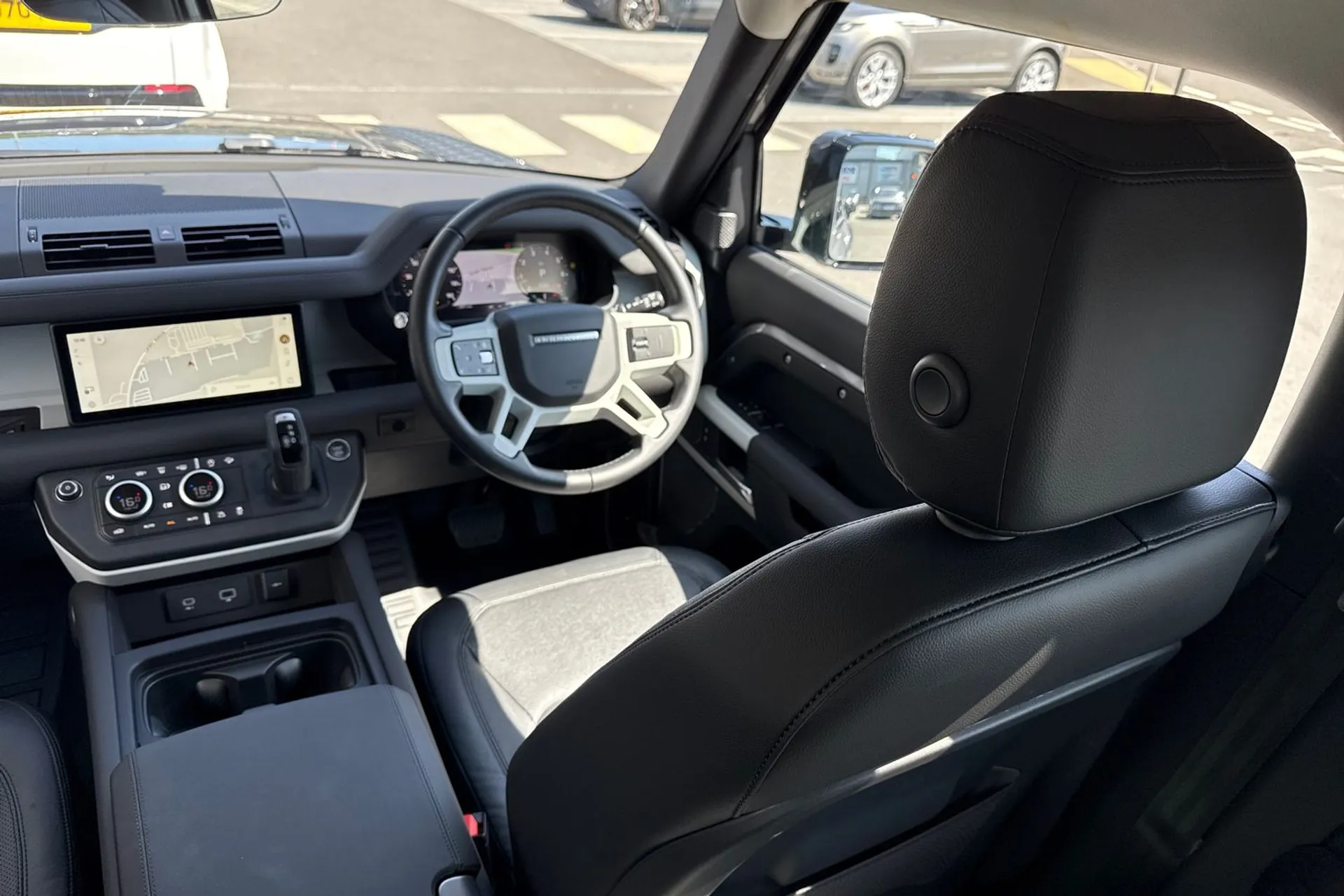 LAND ROVER DEFENDER thumbnail image number 41