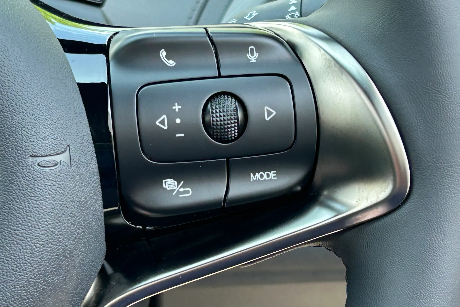 BYD ATTO 3 thumbnail image number 63