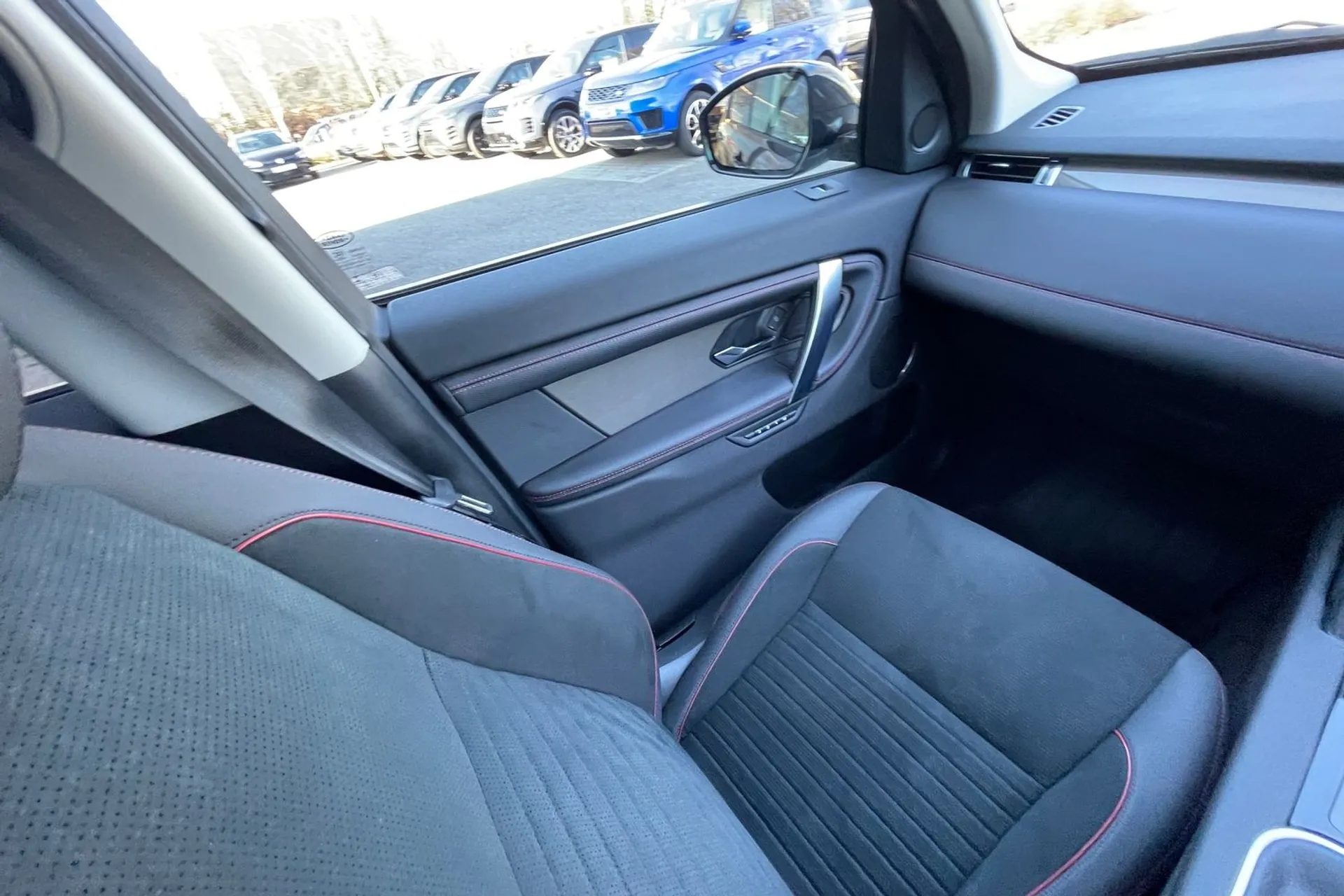 LAND ROVER DISCOVERY SPORT thumbnail image number 13