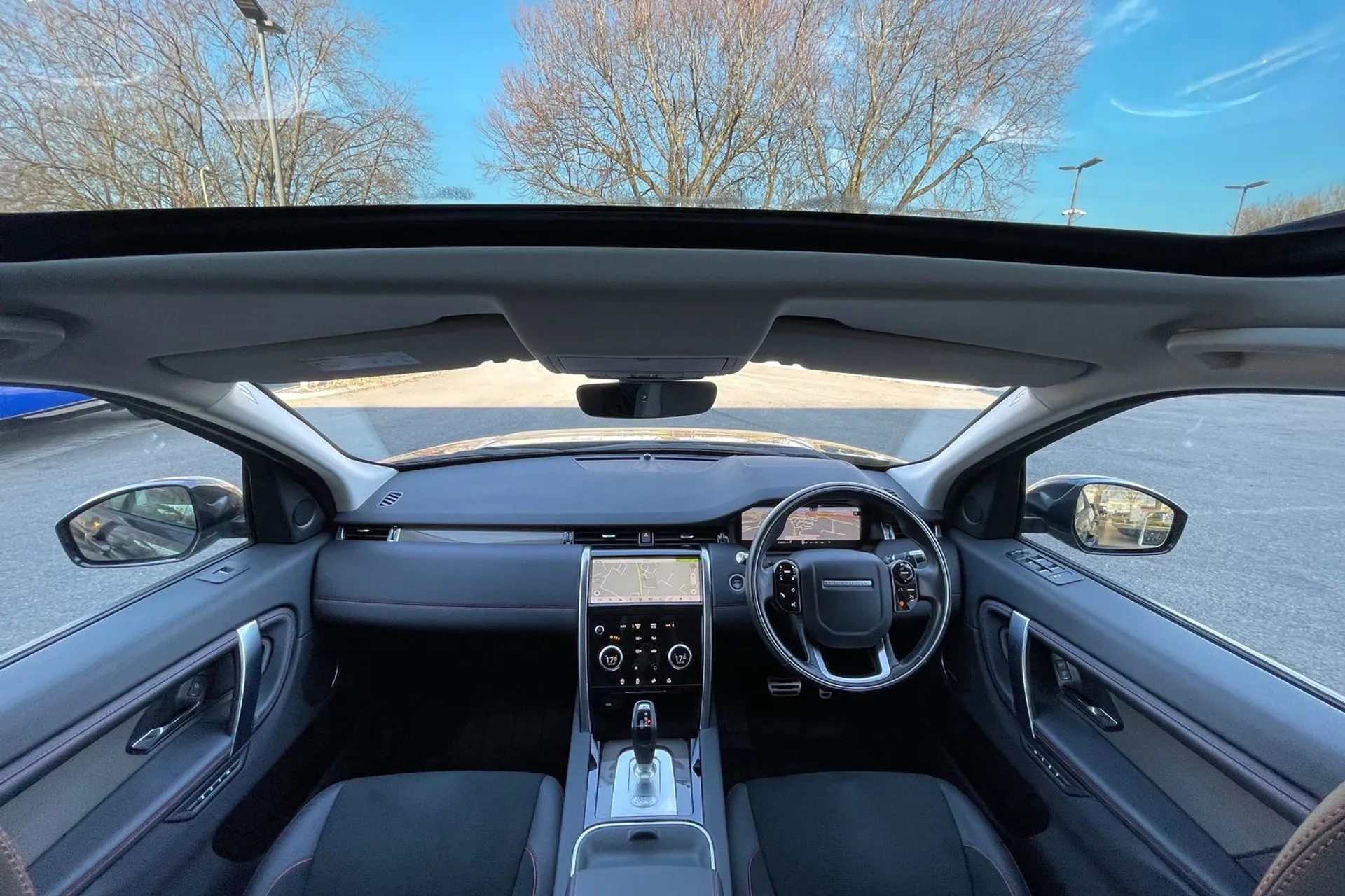 LAND ROVER DISCOVERY SPORT thumbnail image number 3