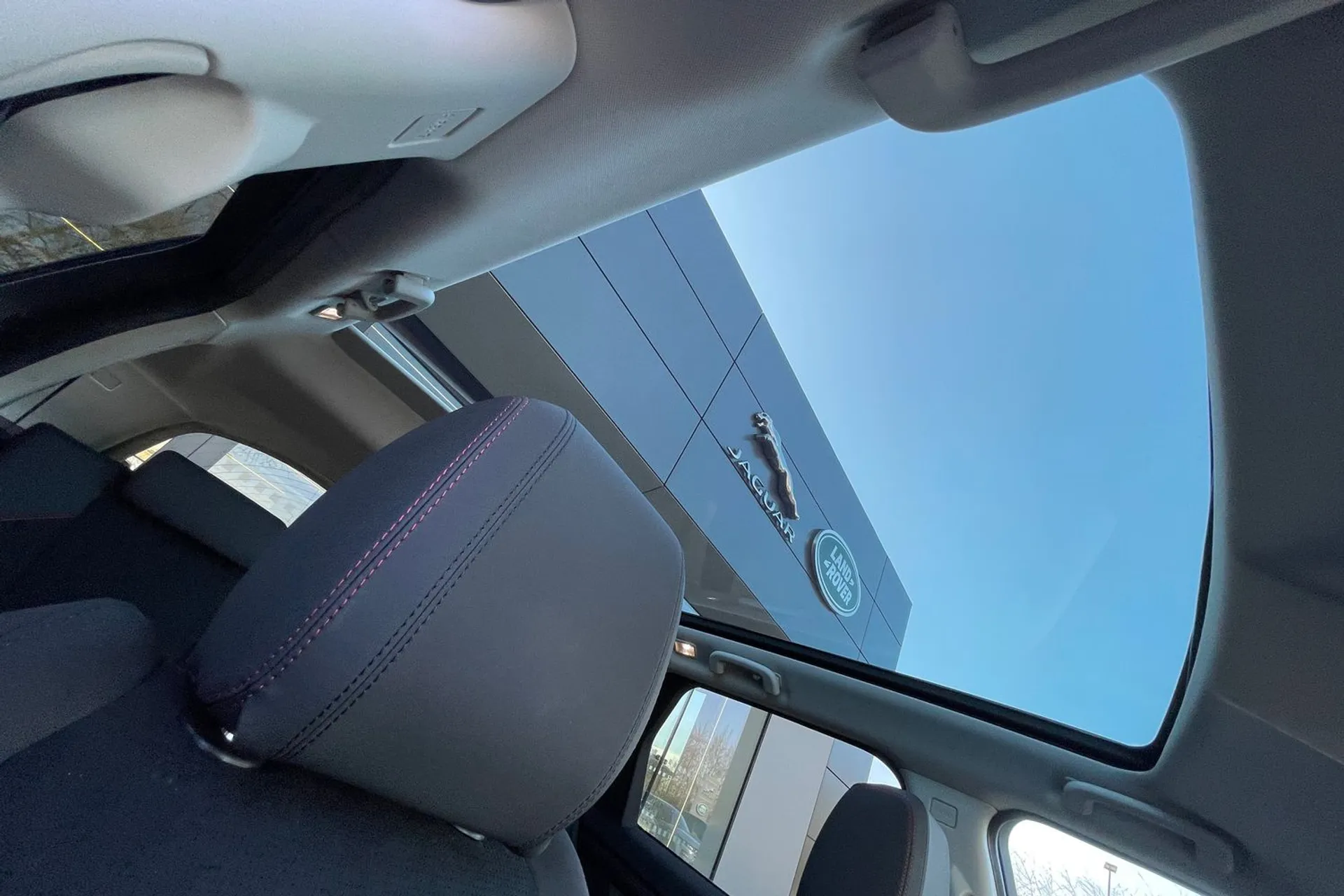 LAND ROVER DISCOVERY SPORT thumbnail image number 38