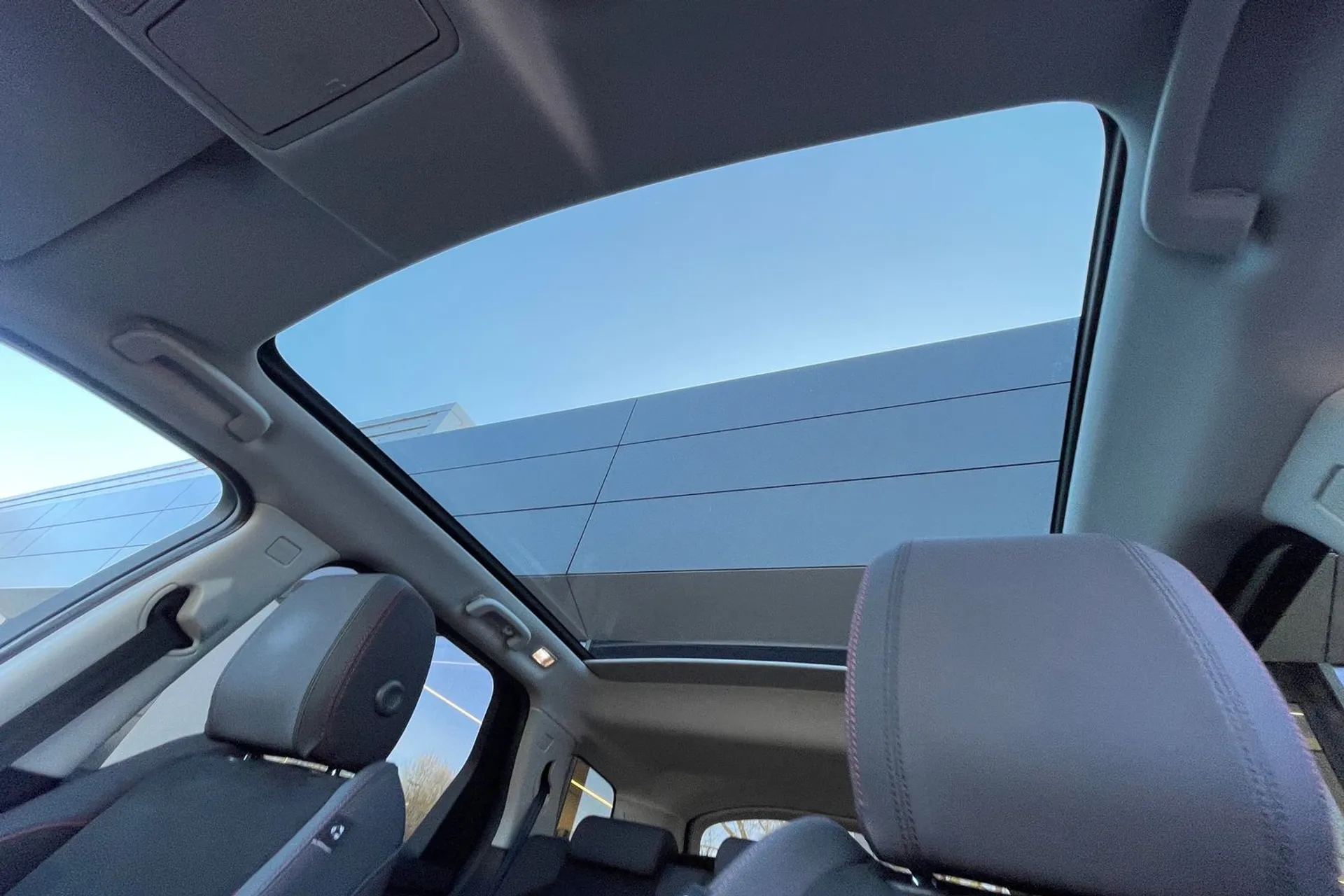LAND ROVER DISCOVERY SPORT thumbnail image number 5