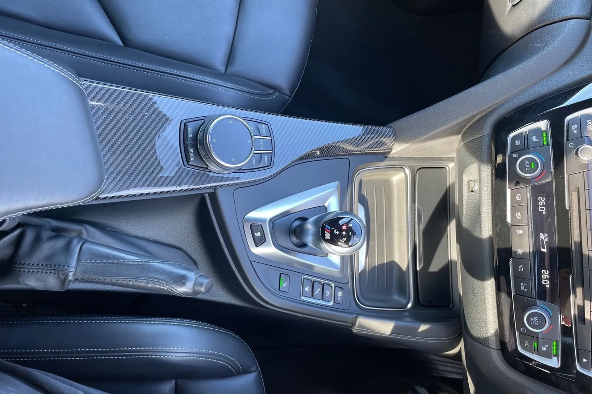 BMW M4 thumbnail image number 40