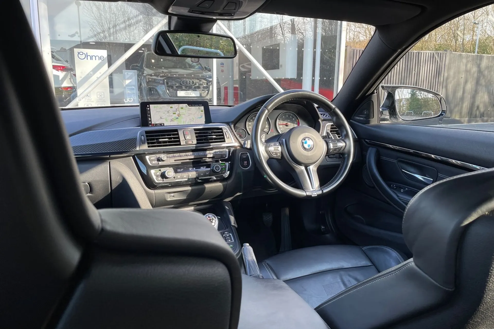 BMW M4 thumbnail image number 32